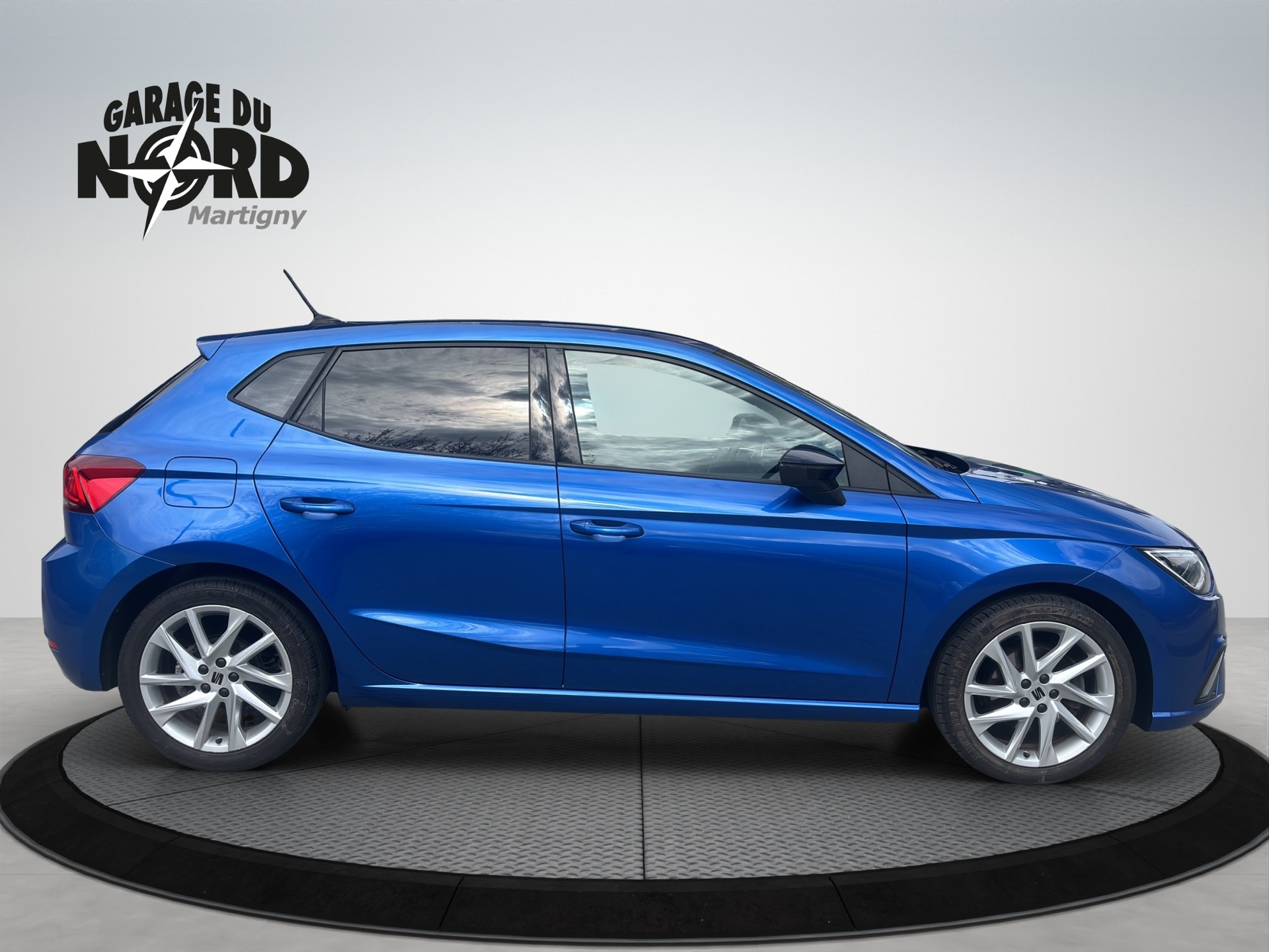 SEAT Ibiza 1.0 EcoTSI Hola FR DSG-image-6