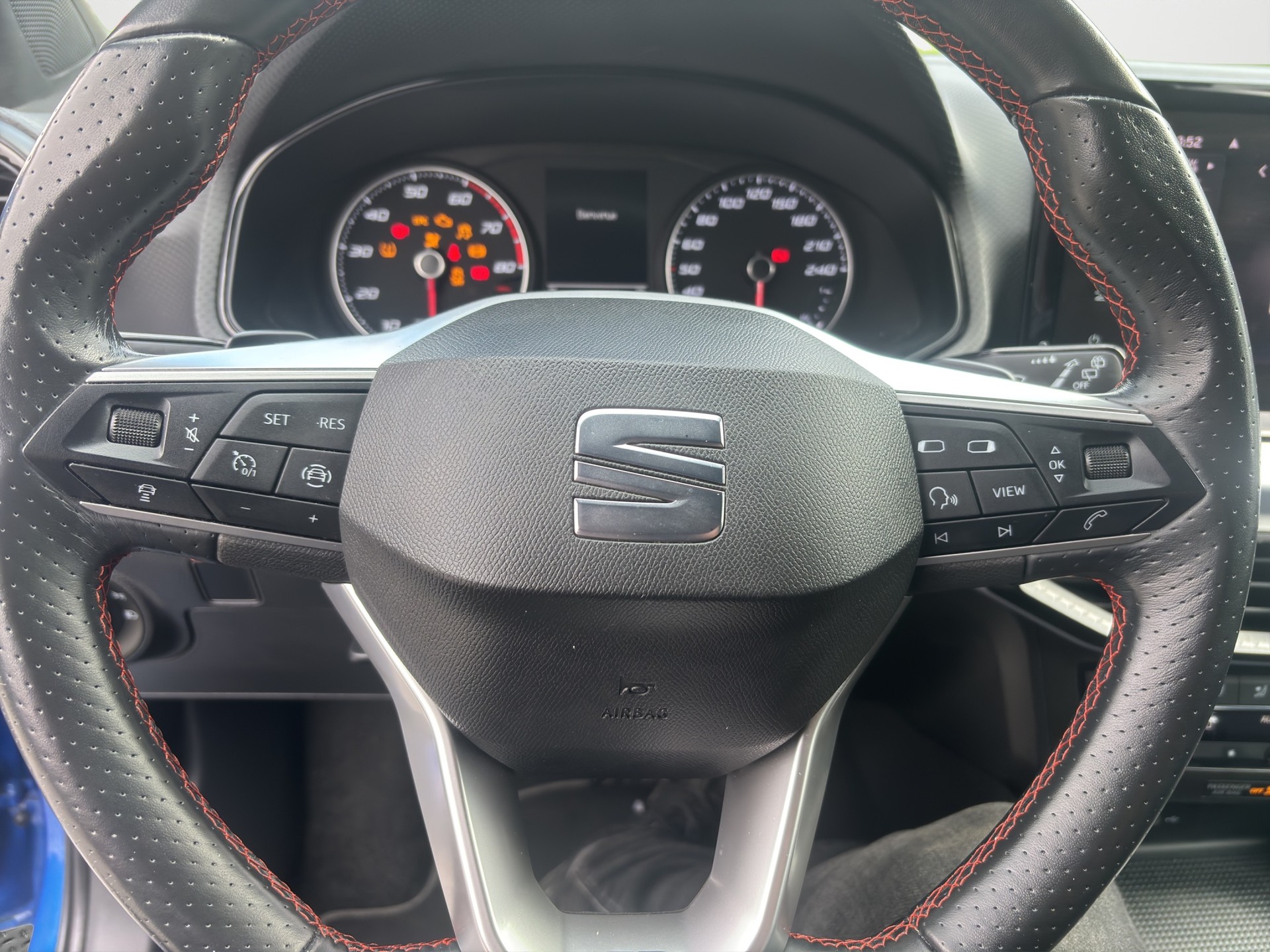 SEAT Ibiza 1.0 EcoTSI Hola FR DSG-image-9