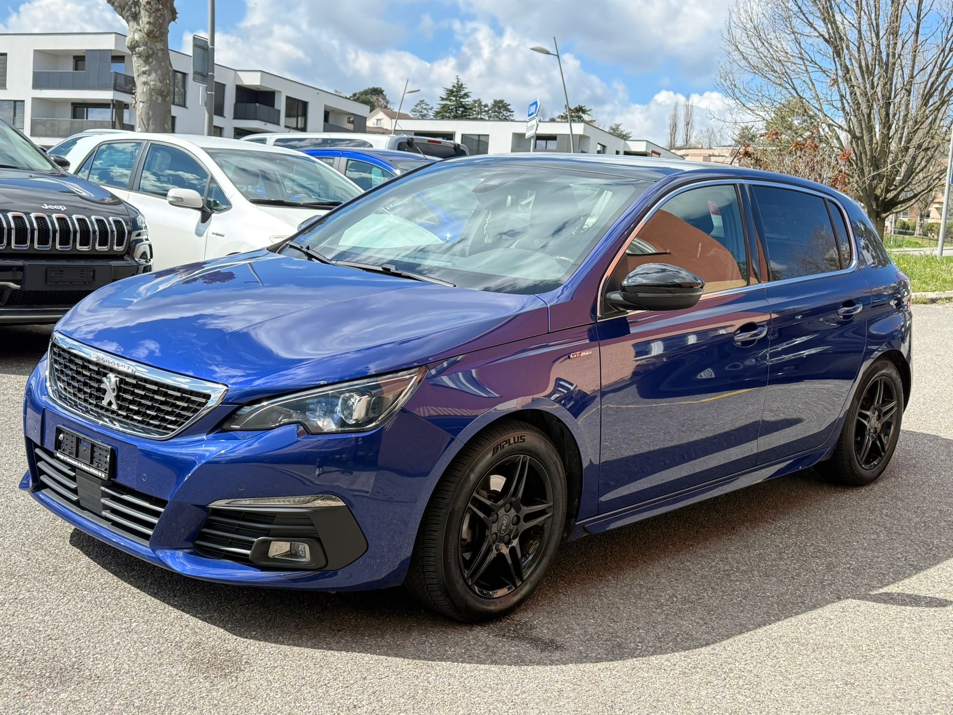 PEUGEOT 308 1.2 Pure Tech GT Line EAT8-image-2
