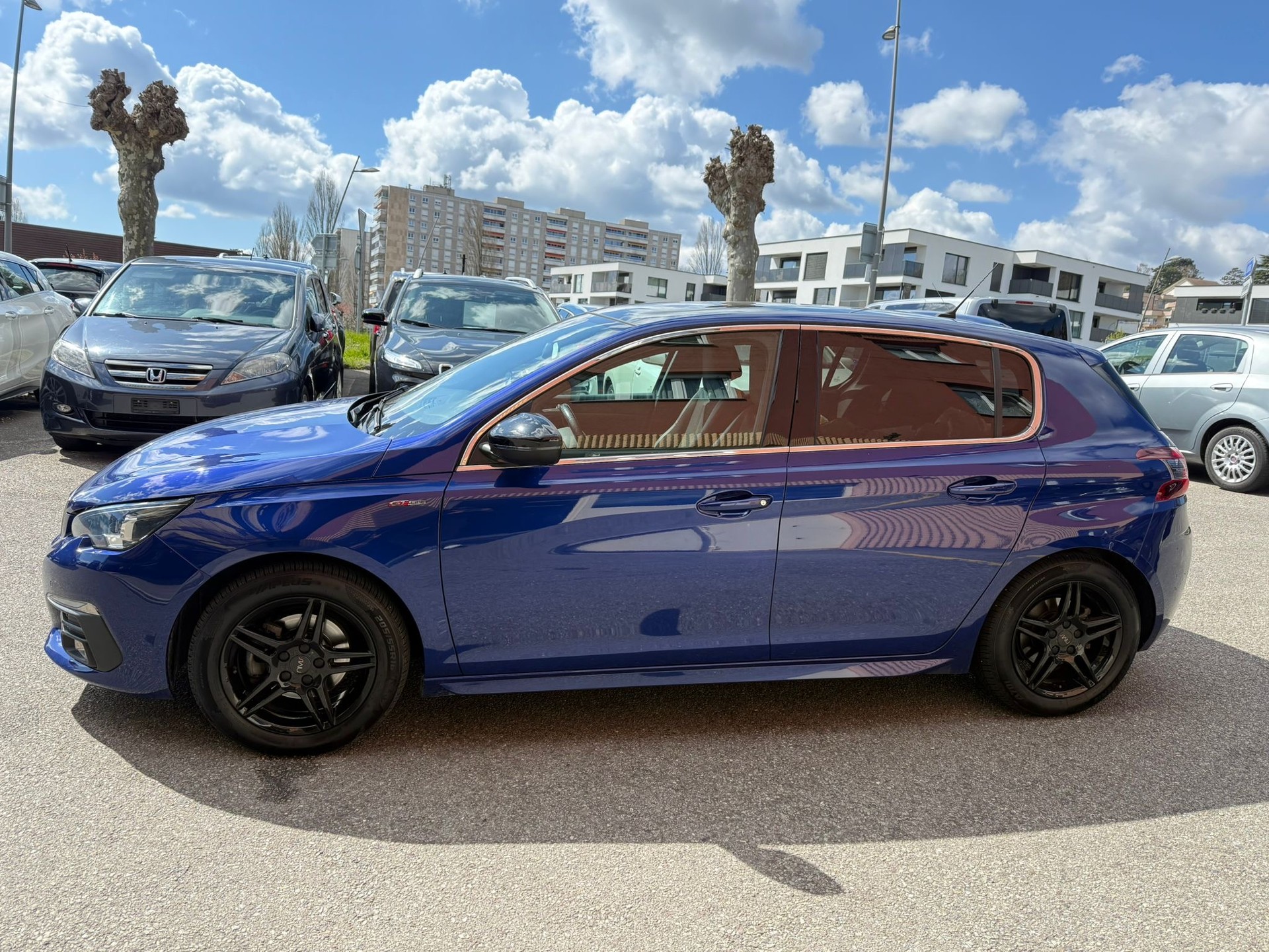 PEUGEOT 308 1.2 Pure Tech GT Line EAT8-image-3