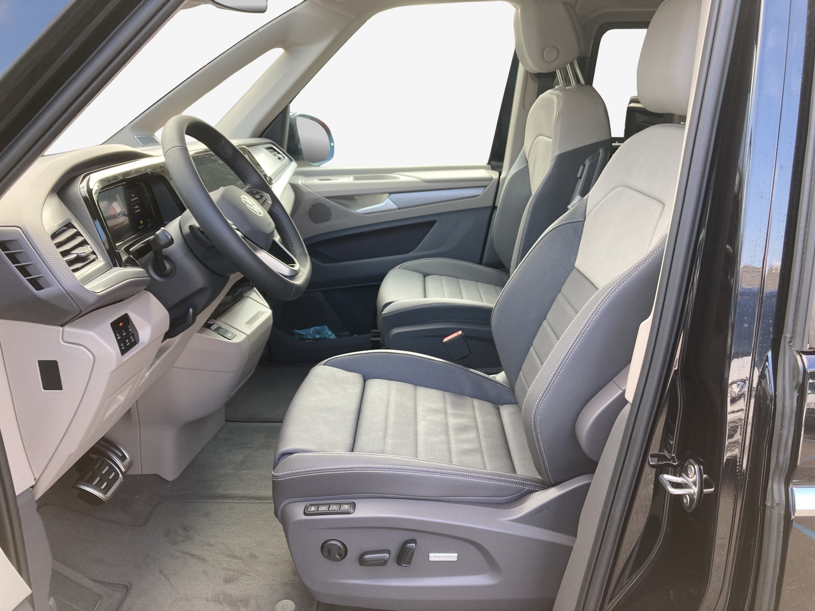 VW Multivan 1.5 eHybrid Style Liberty 4Motion DSG-image-7