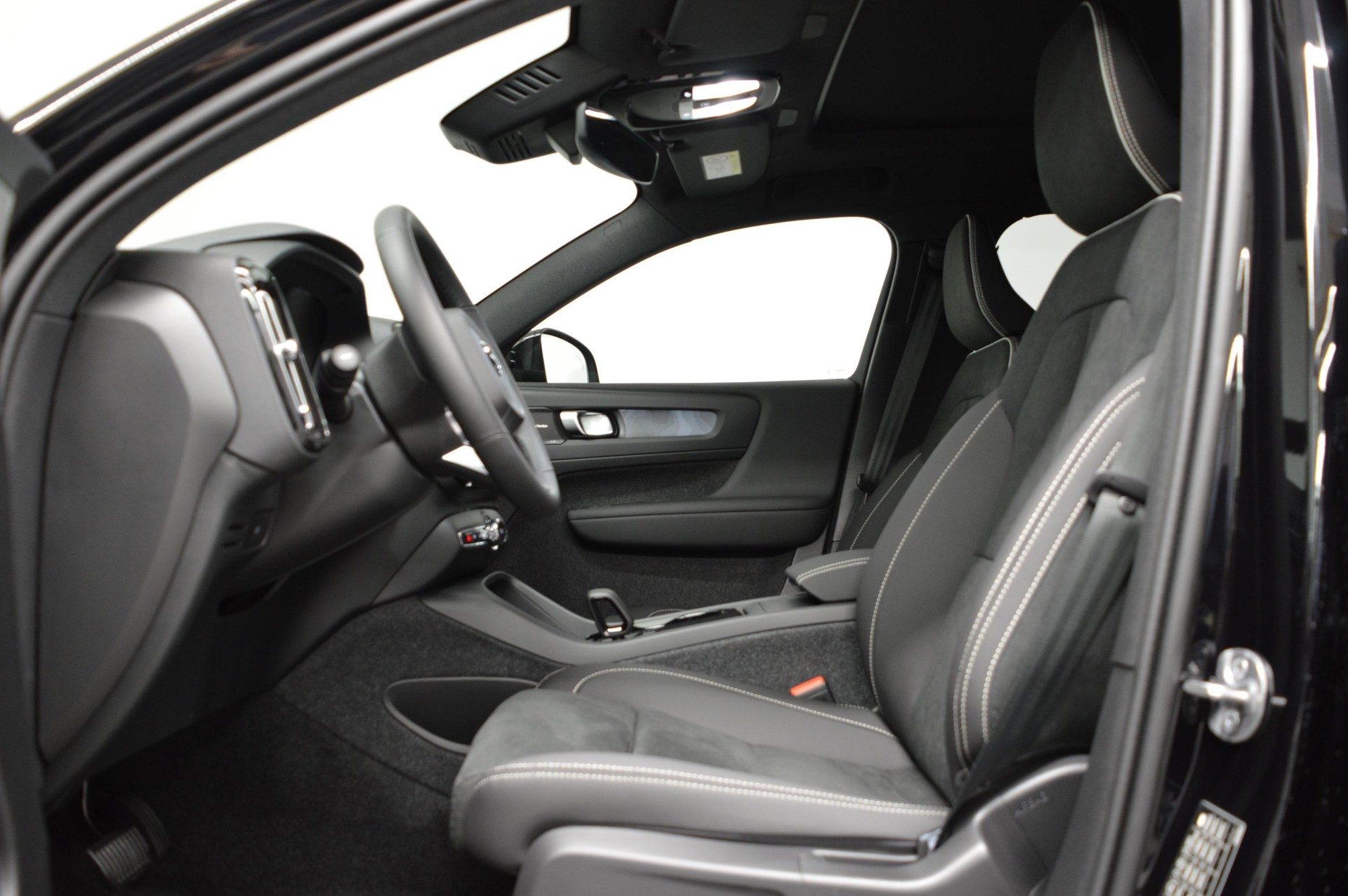 VOLVO EX40 Twin Ultra AWD-image-5
