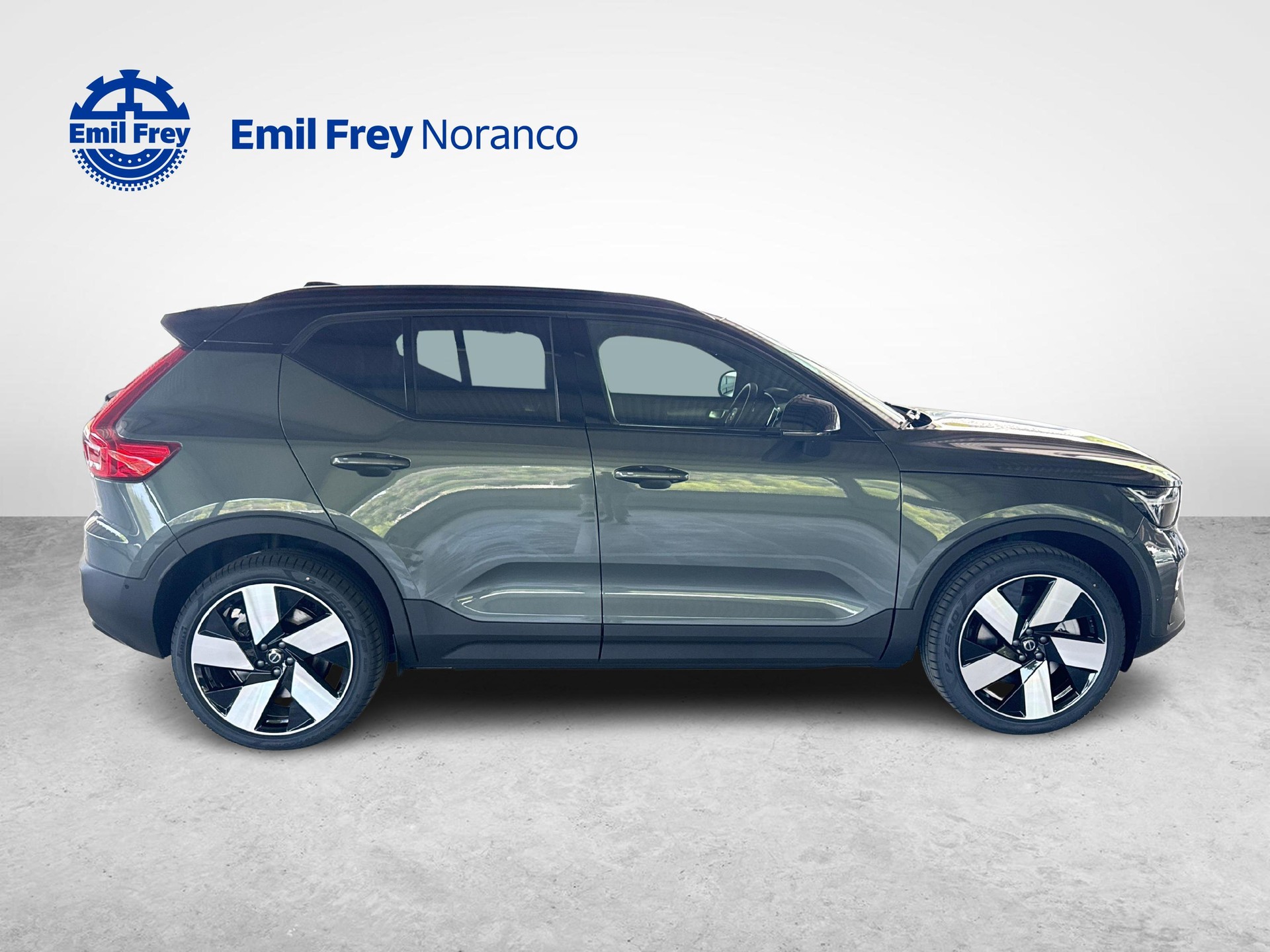 VOLVO EX40 Twin Ultra AWD-showroom-element-3