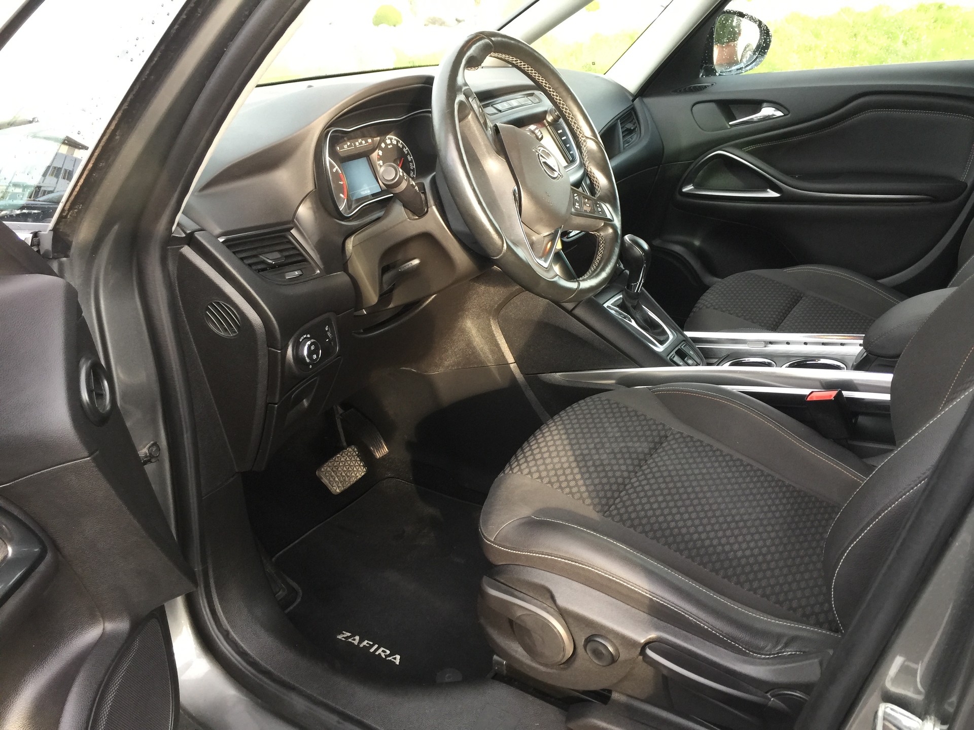 OPEL Zafira 1.6i 16V Turbo Excellence Automatic-image-12