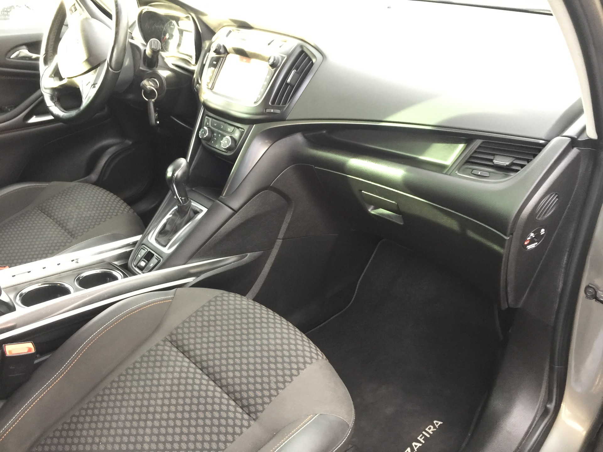 OPEL Zafira 1.6i 16V Turbo Excellence Automatic-image-11