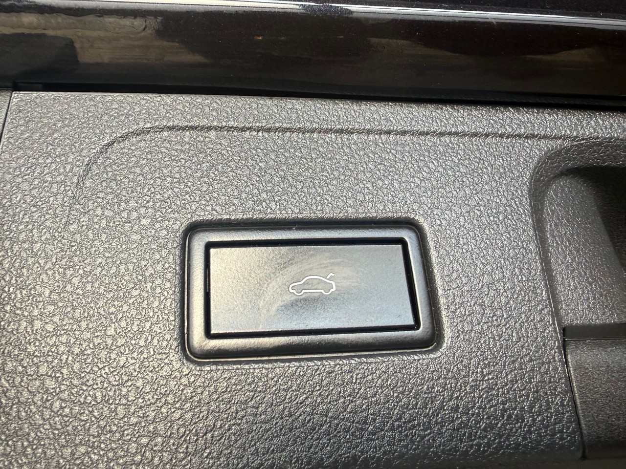 VW Passat Variant 2.0 TDI BMT High. DSG 4Motion-image-14