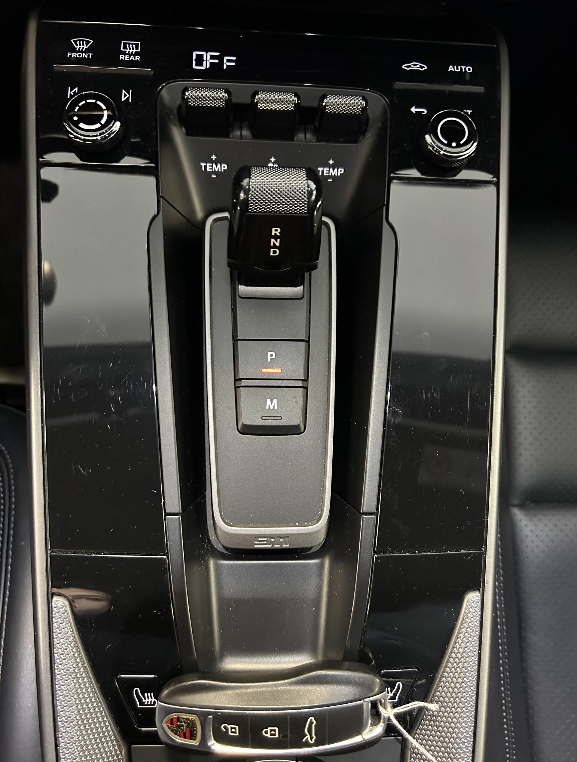 PORSCHE 911 Coupé 3.0 Carrera PDK-image-13