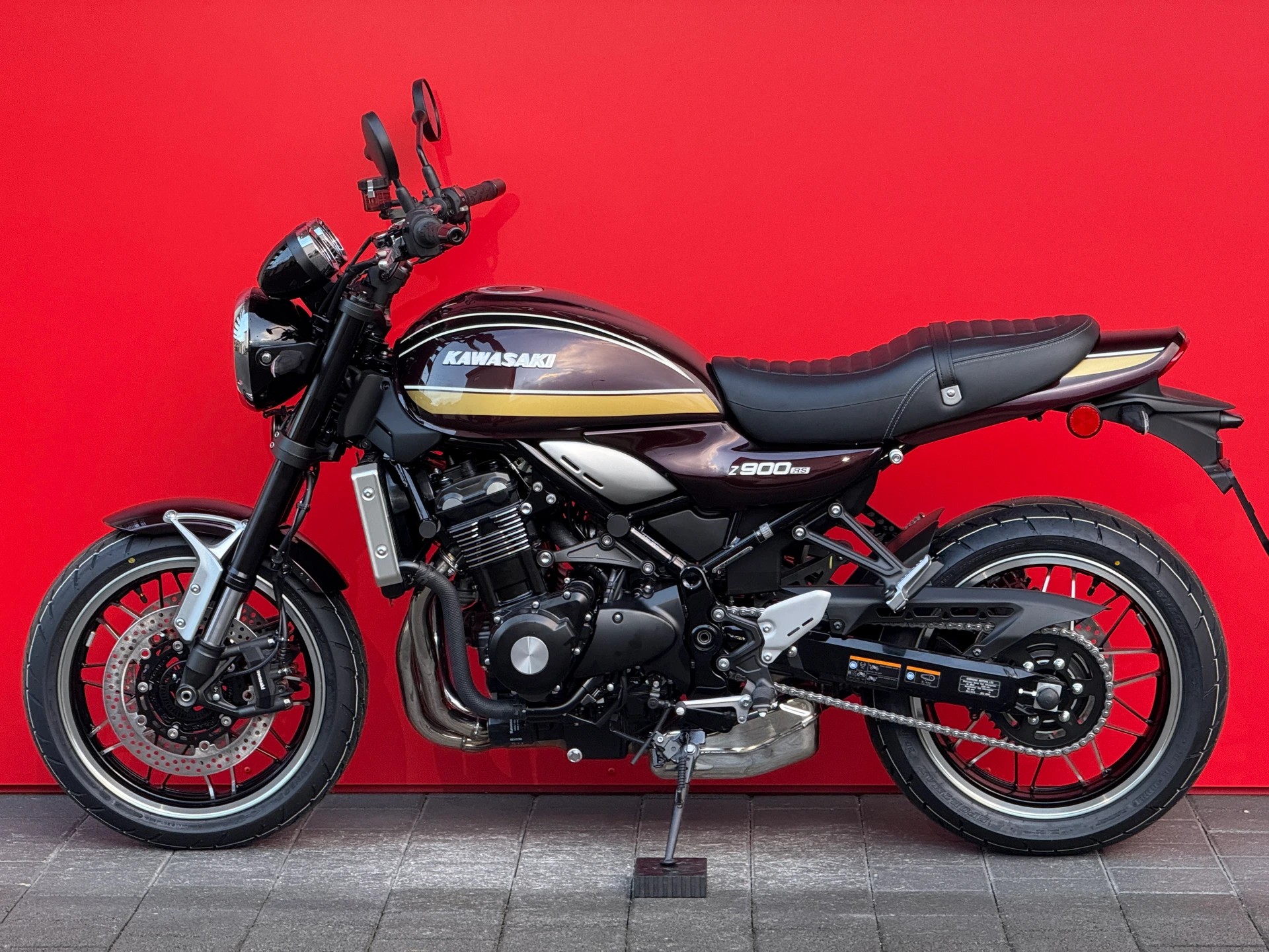 KAWASAKI Z 900 RS-image-13