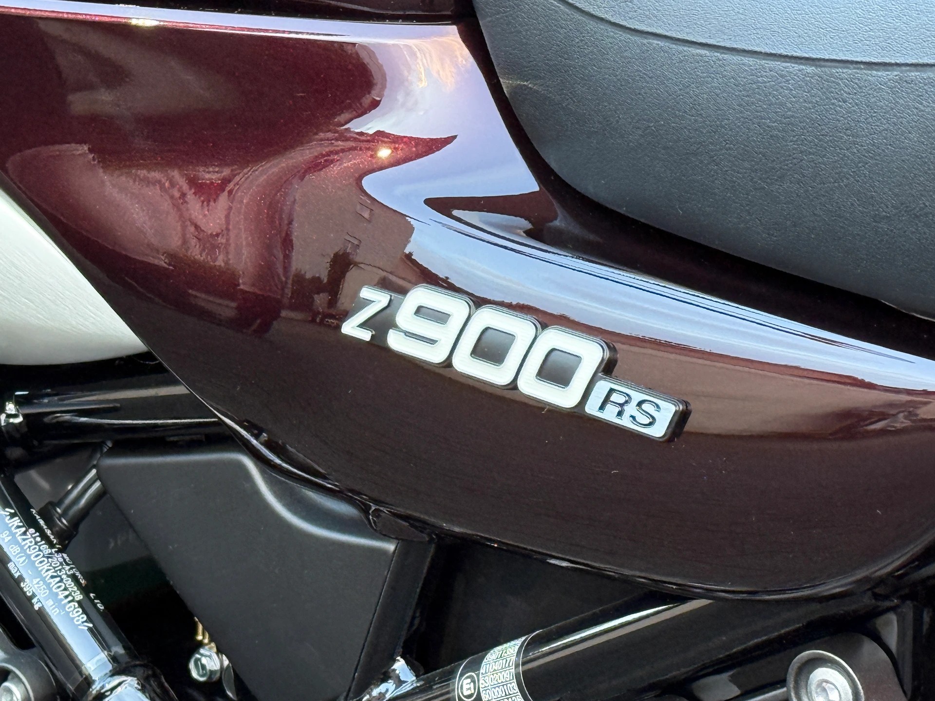 KAWASAKI Z 900 RS-showroom-element-1