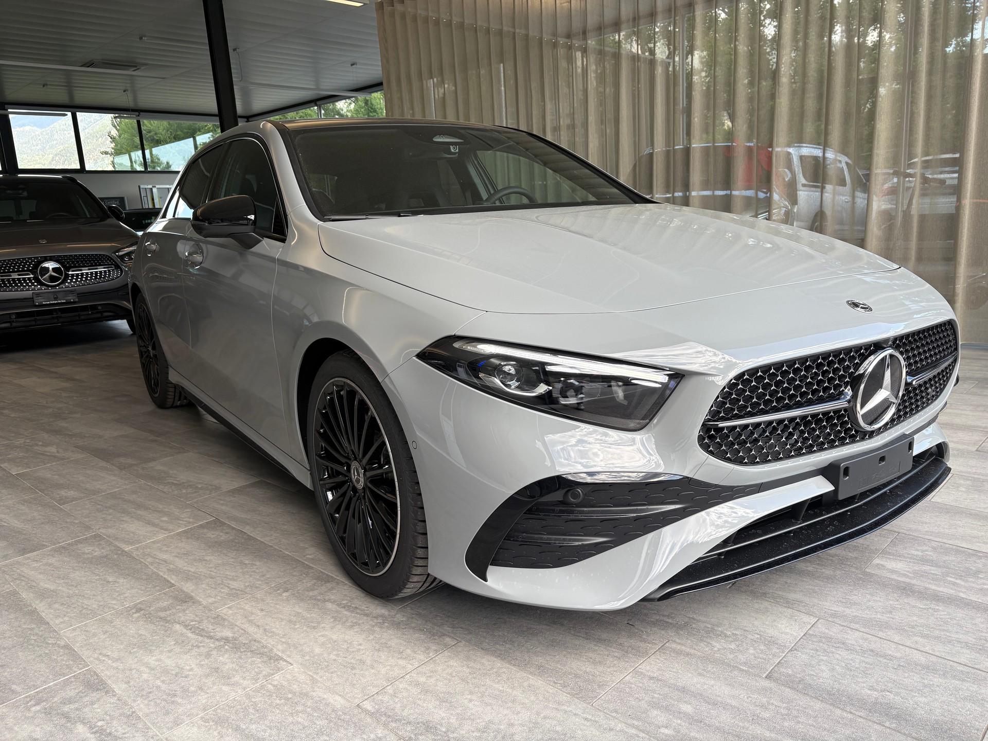 MERCEDES-BENZ A 250 4Matic 8G-DCT-image-0
