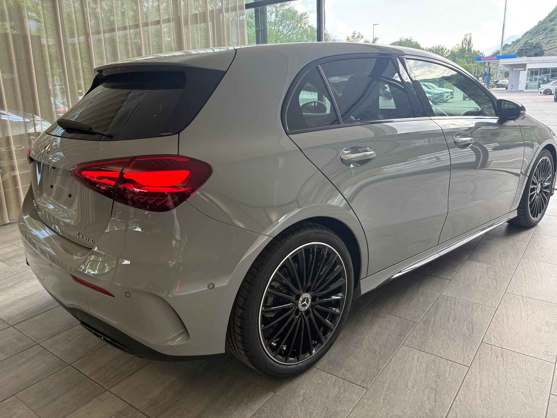MERCEDES-BENZ A 250 4Matic 8G-DCT-image-4