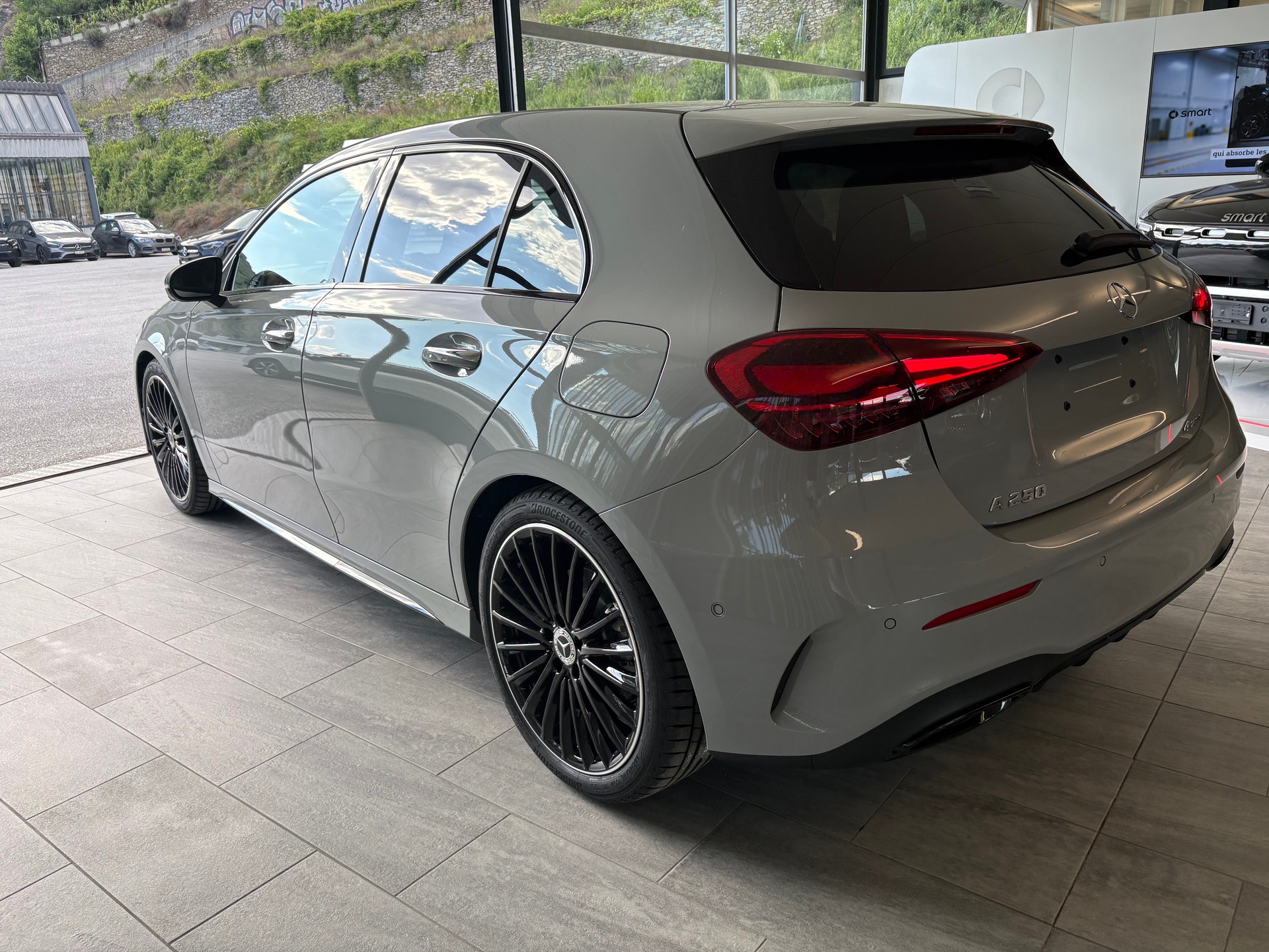 MERCEDES-BENZ A 250 4Matic 8G-DCT-image-5
