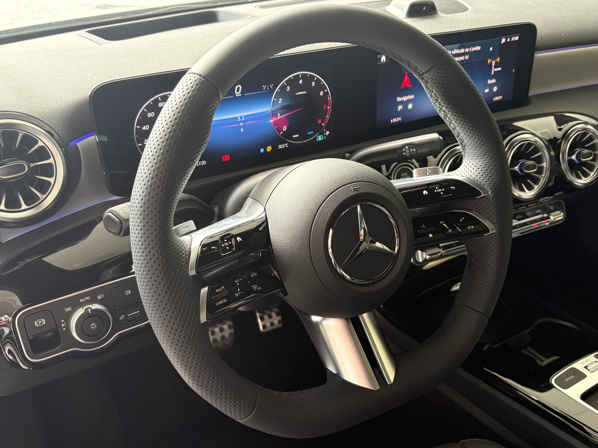 MERCEDES-BENZ A 250 4Matic 8G-DCT-image-8