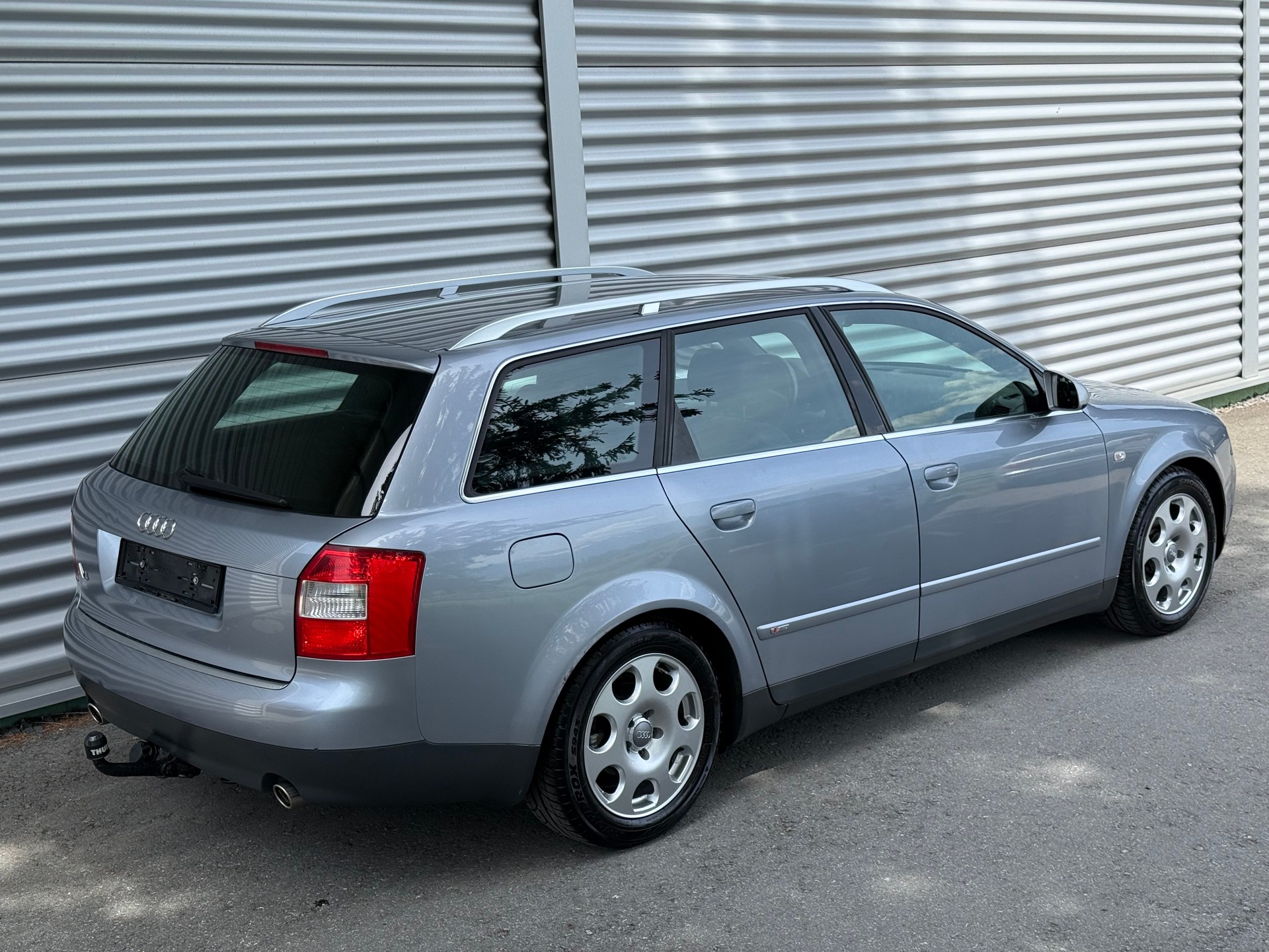 AUDI A4 Avant 3.0 V6 quattro-image-6