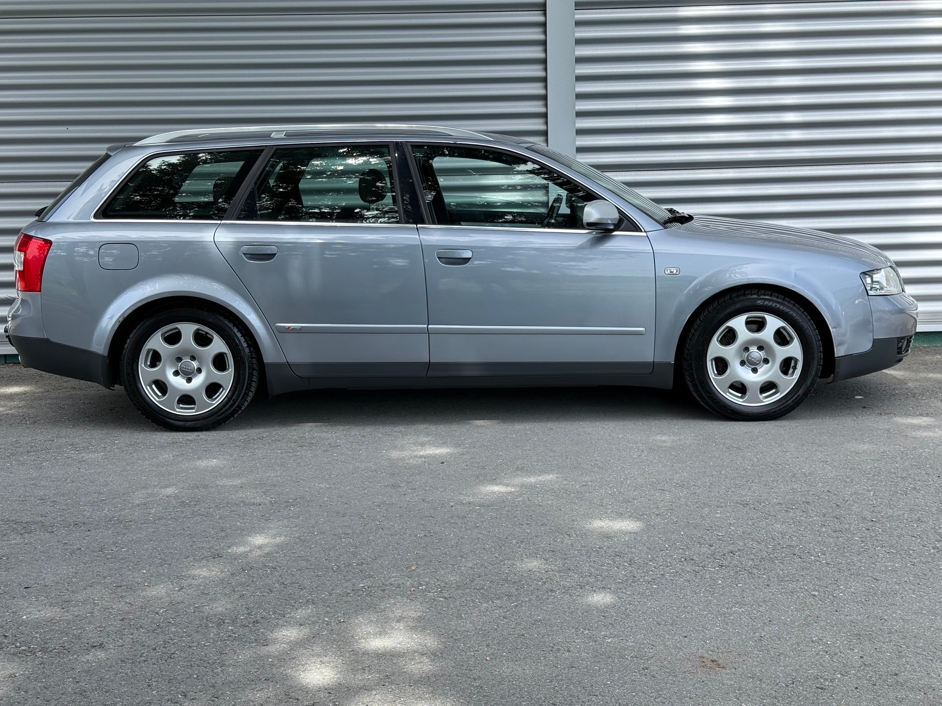 AUDI A4 Avant 3.0 V6 quattro-image-5