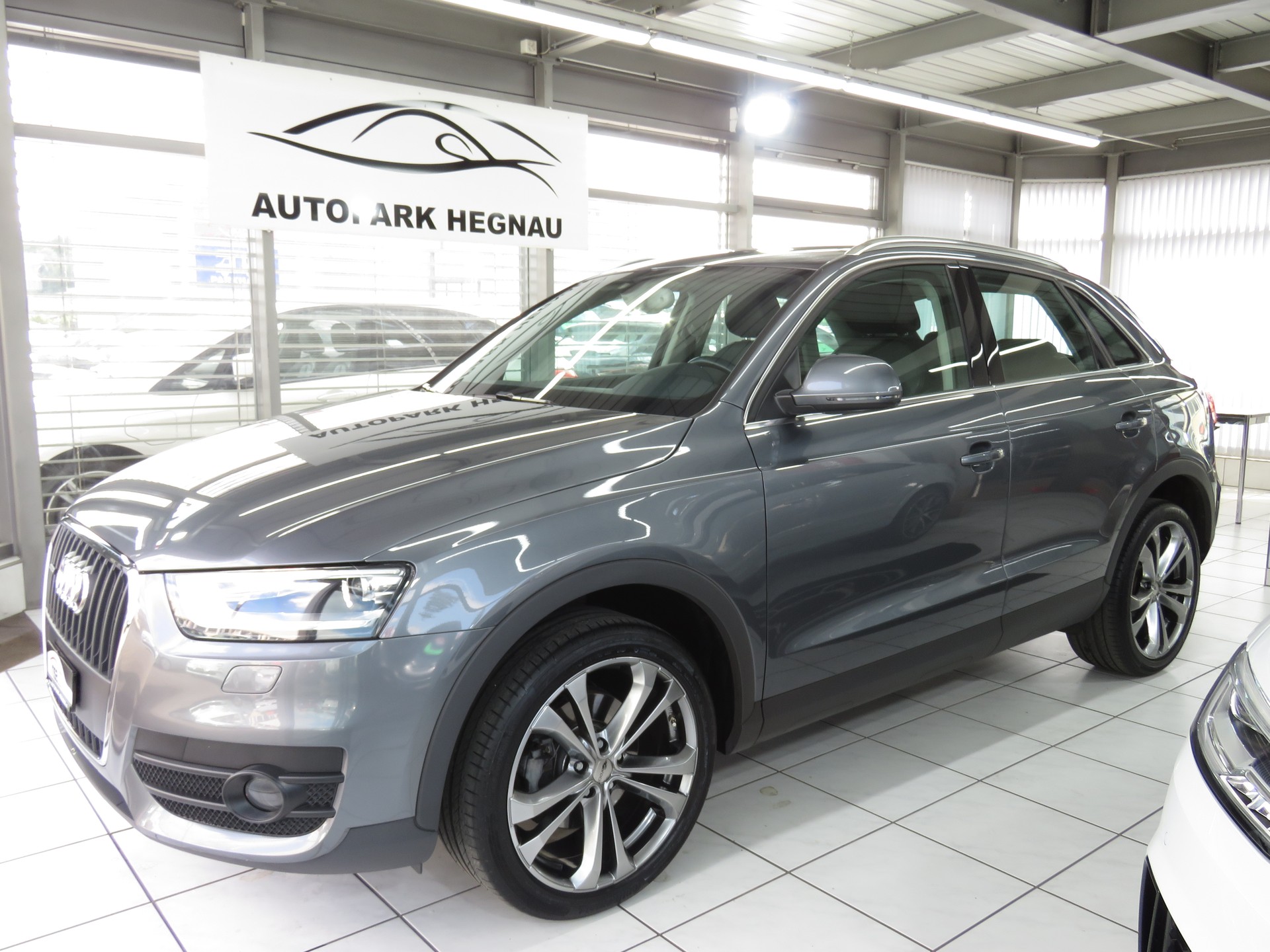 AUDI Q3 2.0 TDI Quattro S-tronic (Automat)