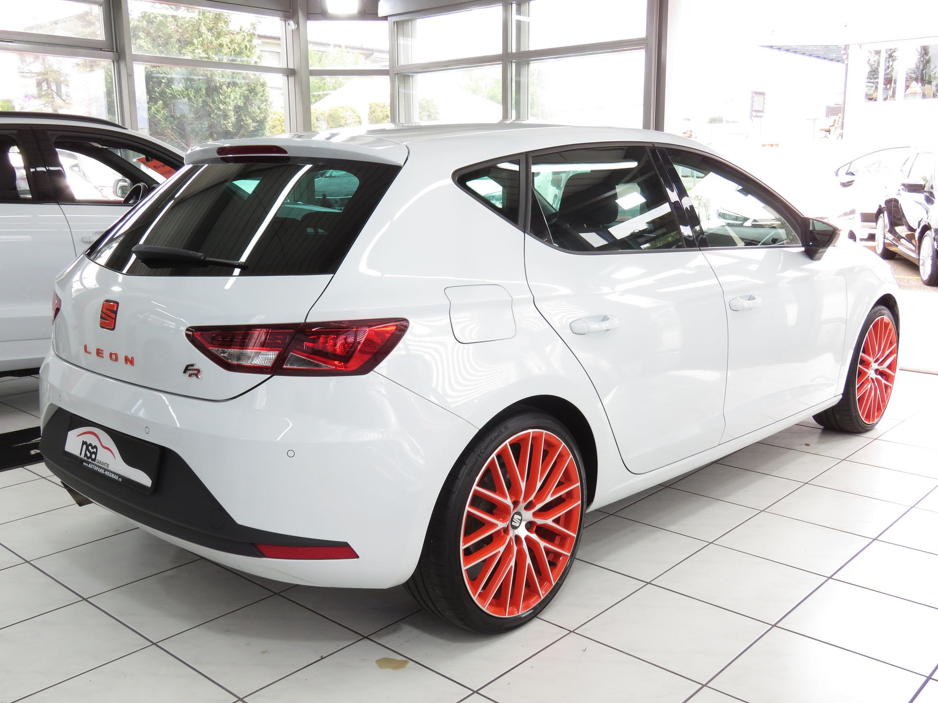 SEAT Leon 1.8 TSI FR DSG-showroom-element-3
