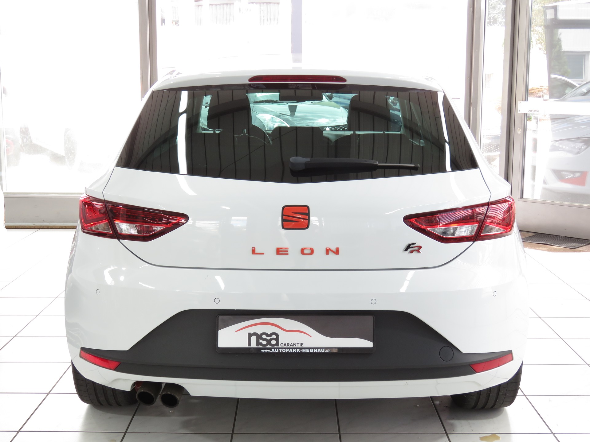 SEAT Leon 1.8 TSI FR DSG-image-4