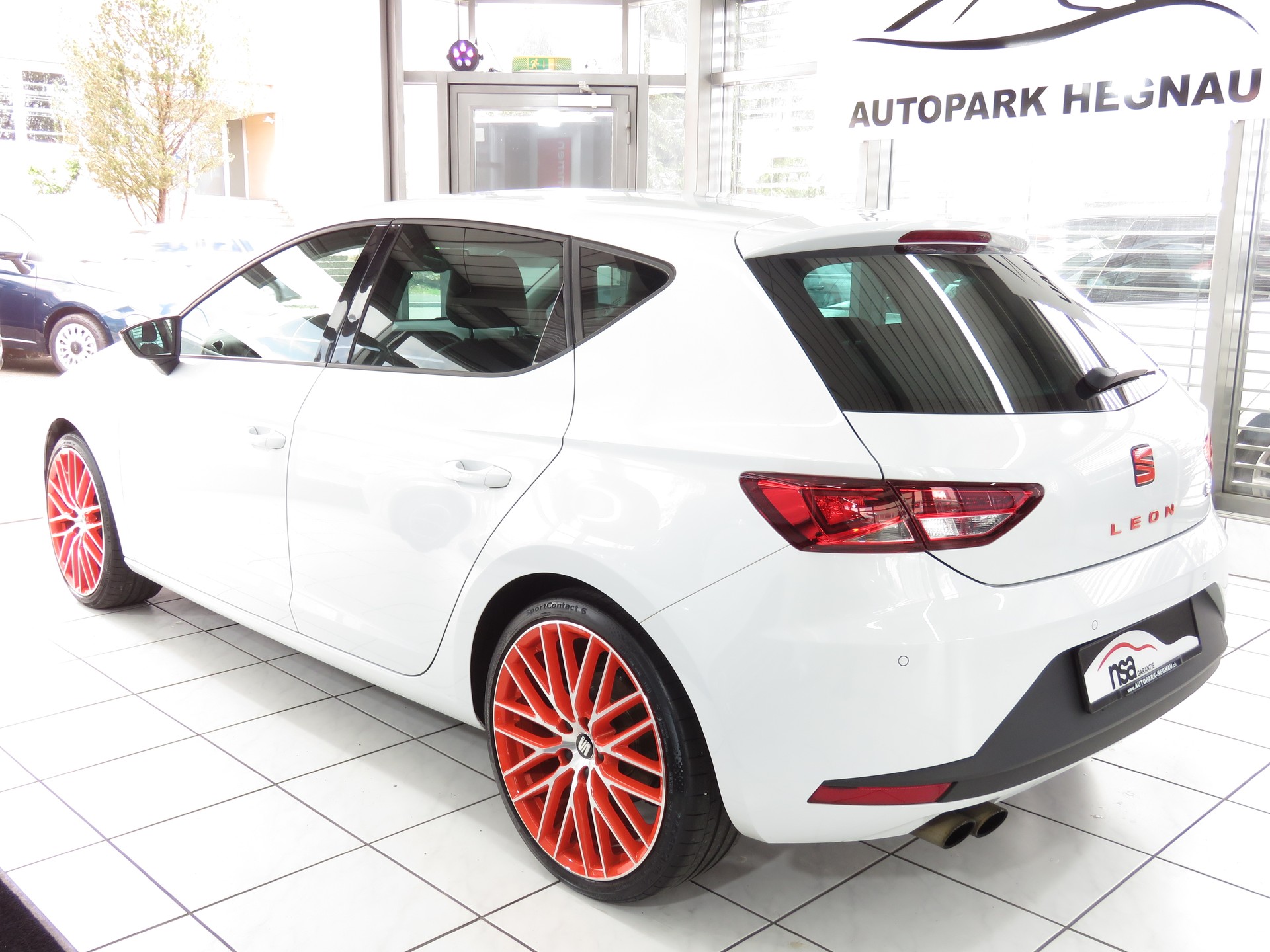 SEAT Leon 1.8 TSI FR DSG-image-5