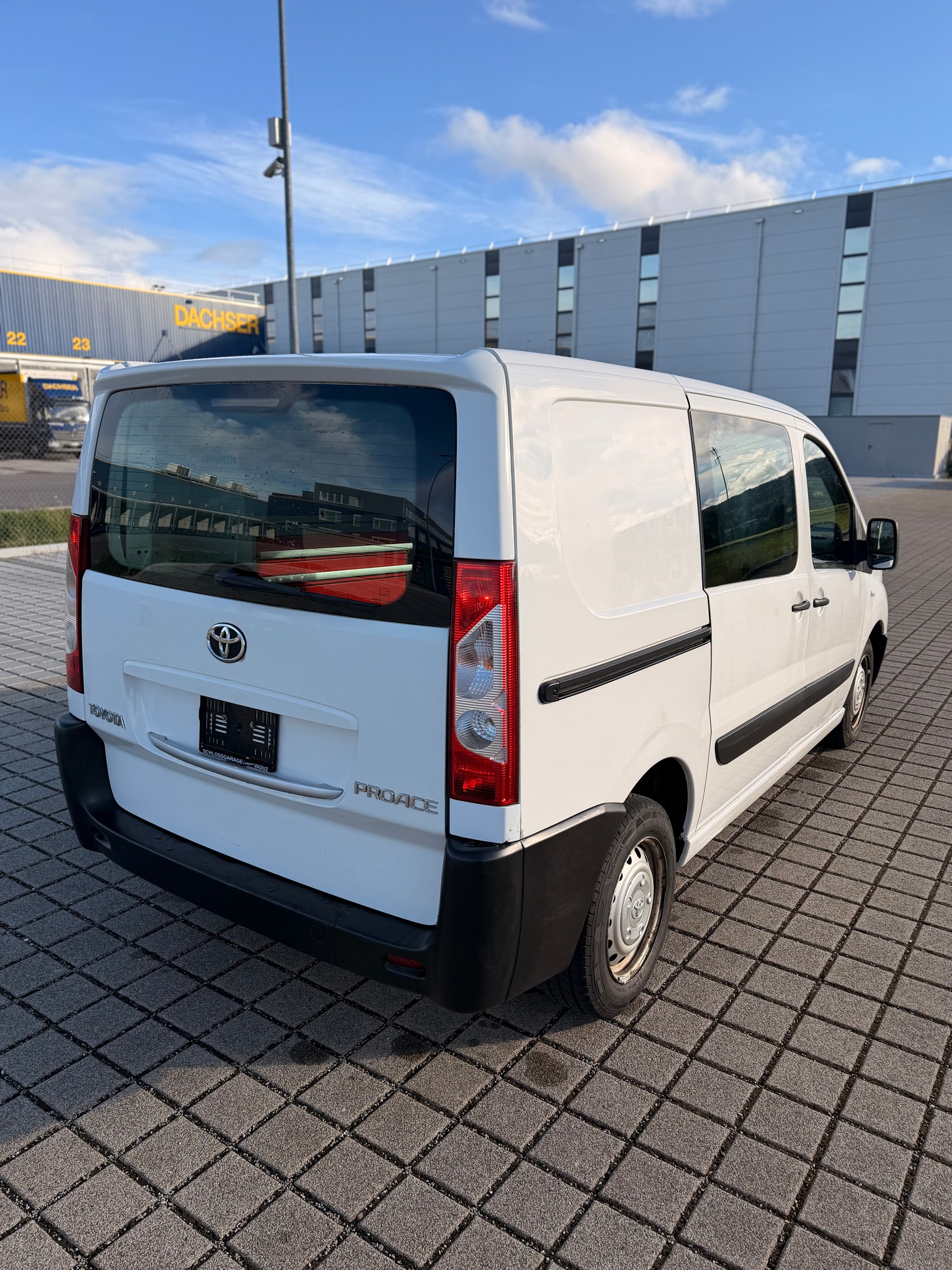 TOYOTA Proace 2.0D Panel Van Terra L1H1 Mit Werkzeugschrank-image-8