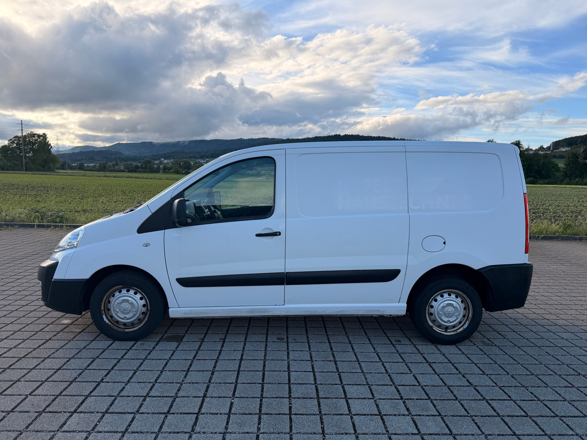 TOYOTA Proace 2.0D Panel Van Terra L1H1 Mit Werkzeugschrank-image-13