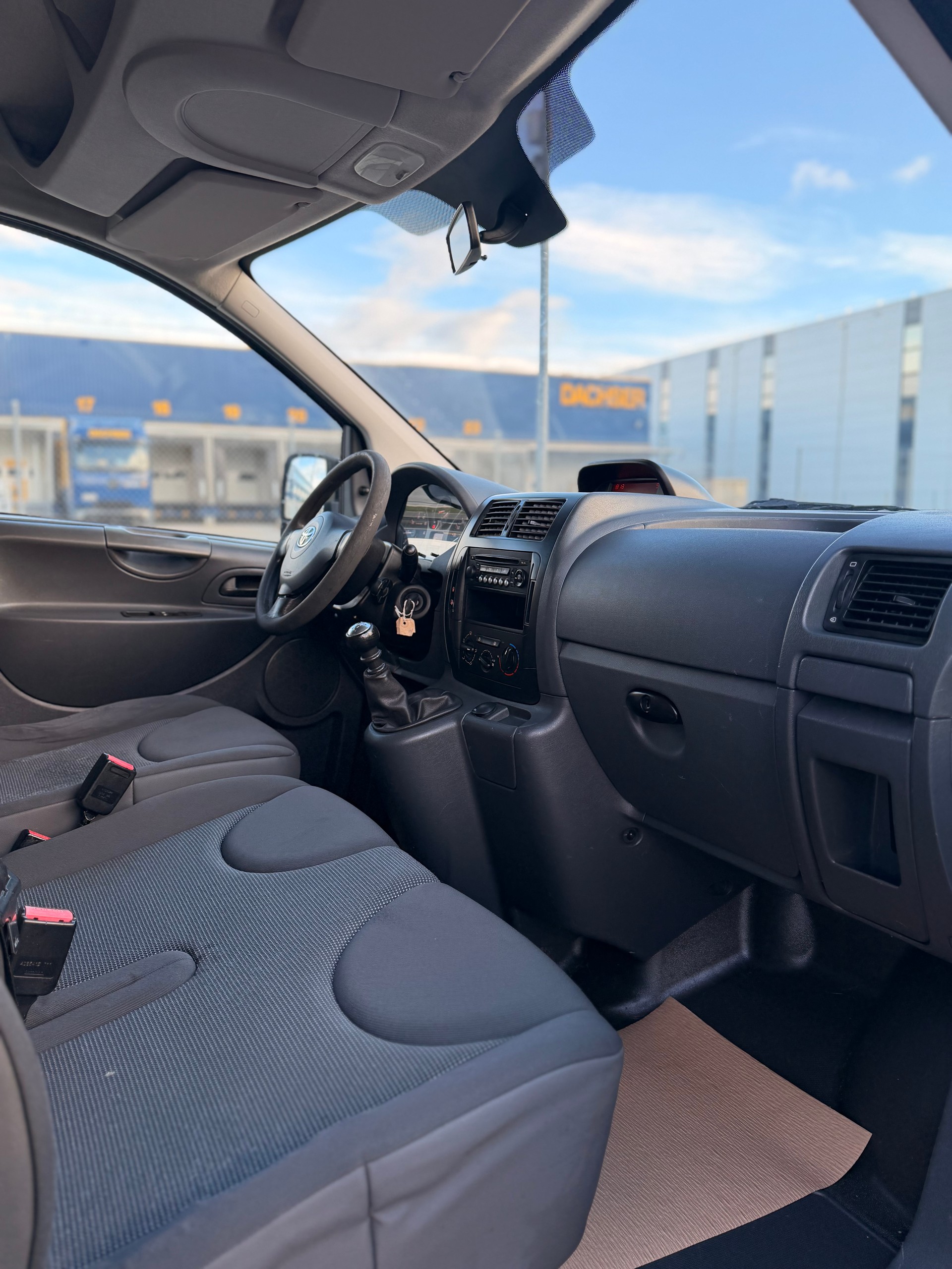 TOYOTA Proace 2.0D Panel Van Terra L1H1 Mit Werkzeugschrank-image-23