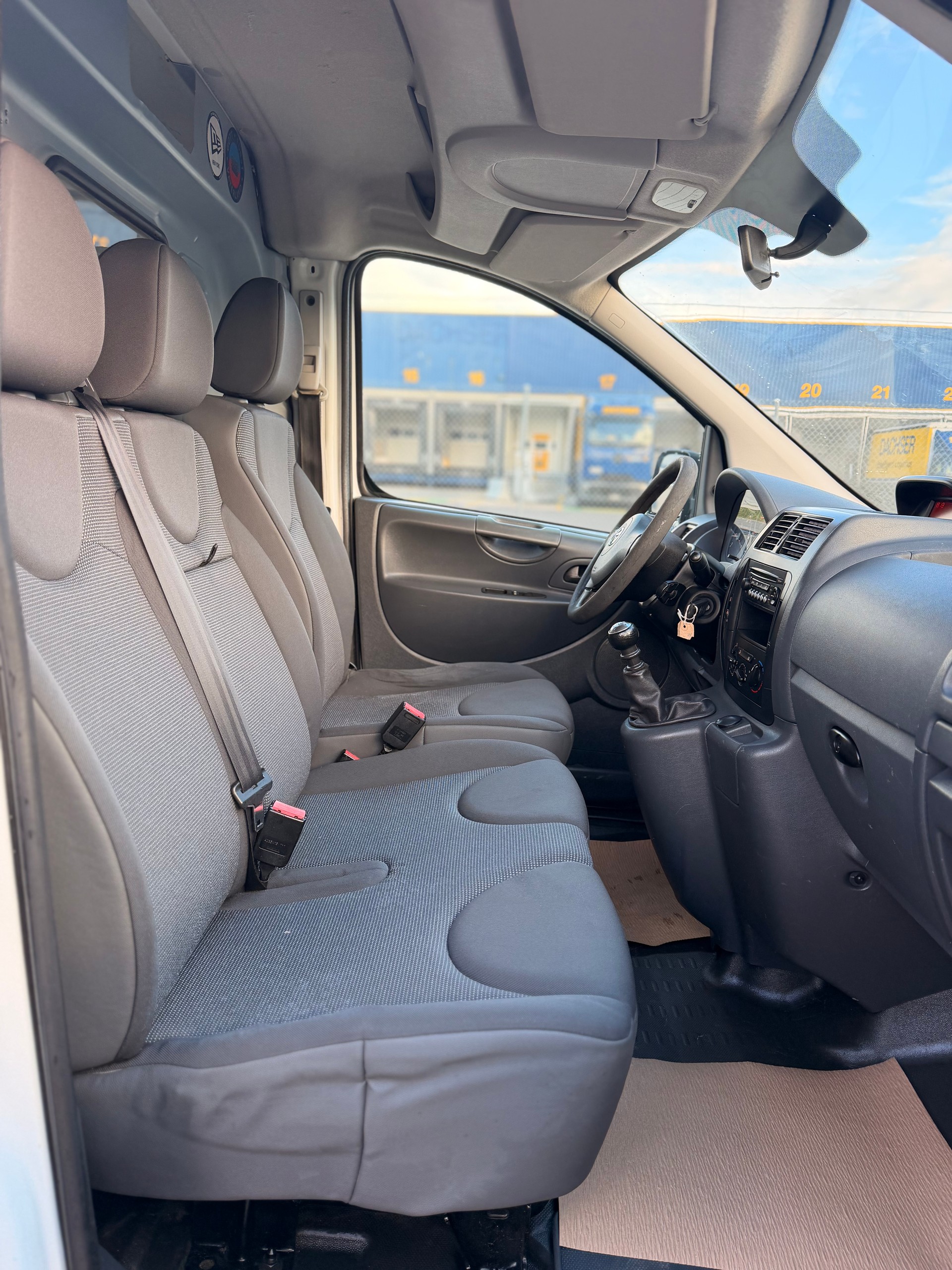 TOYOTA Proace 2.0D Panel Van Terra L1H1 Mit Werkzeugschrank-image-24