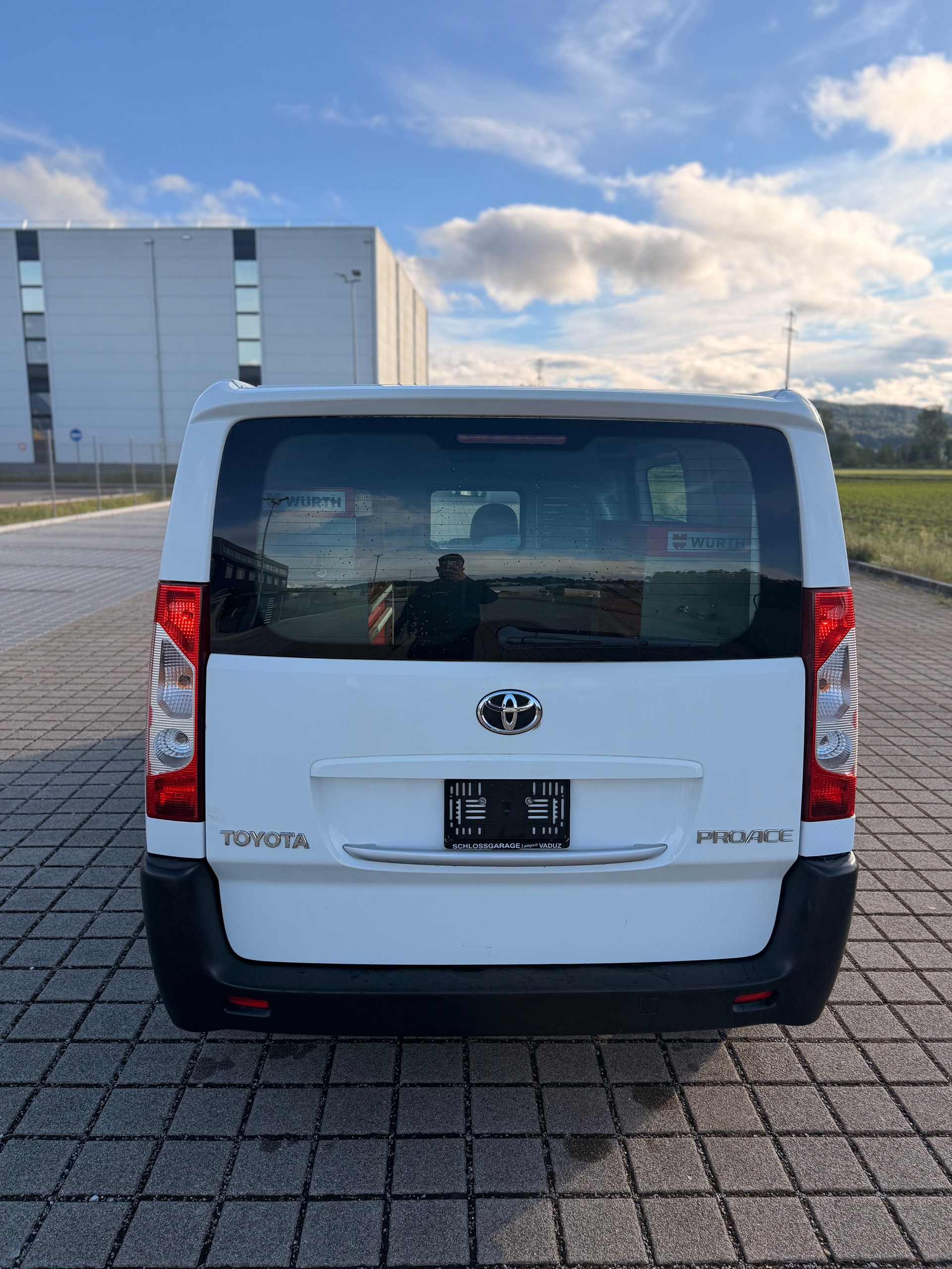 TOYOTA Proace 2.0D Panel Van Terra L1H1 Mit Werkzeugschrank-image-10