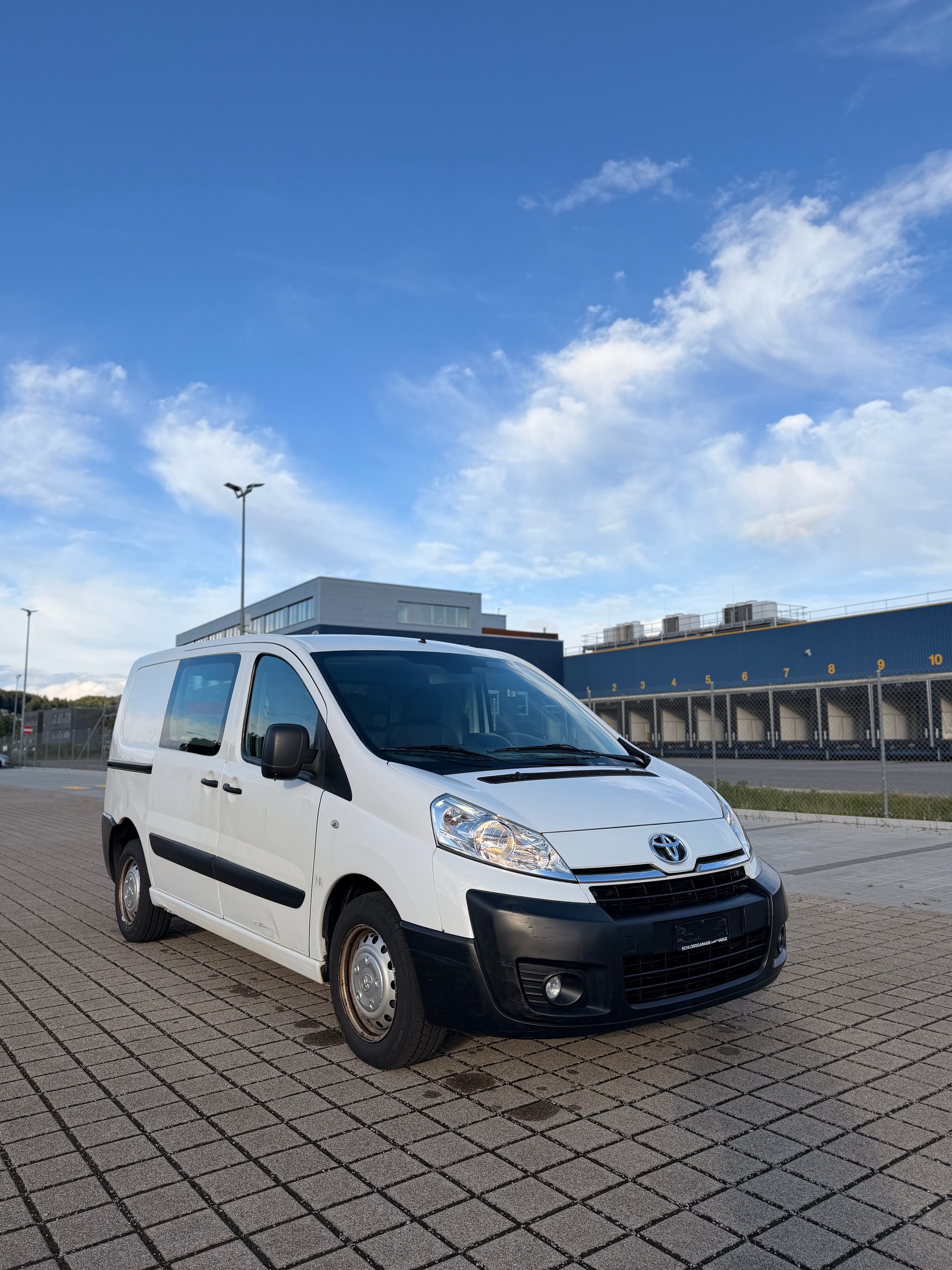 TOYOTA Proace 2.0D Panel Van Terra L1H1 Mit Werkzeugschrank-image-4