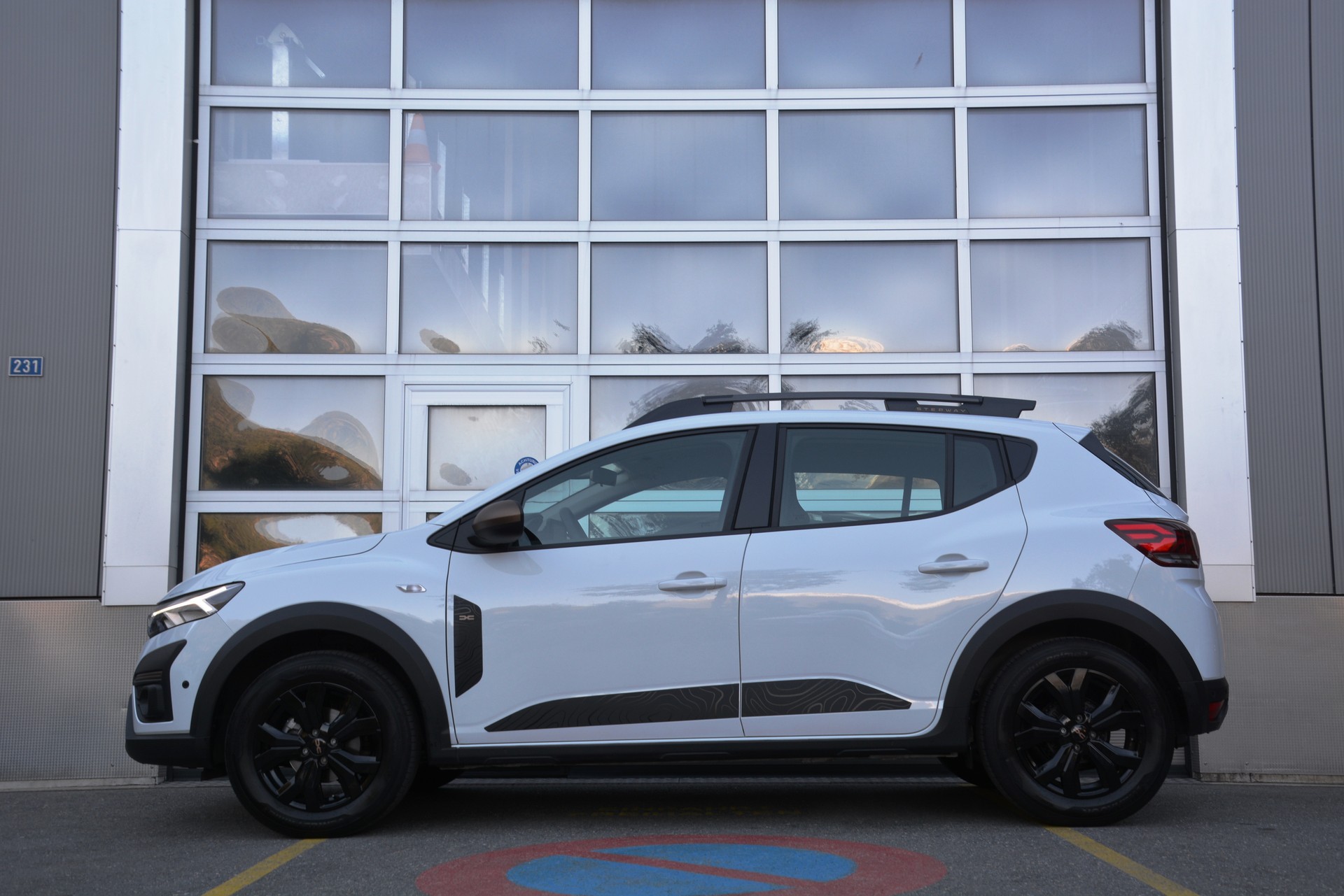 DACIA Sandero Stepway TCe 90 Extreme CVT-image-3