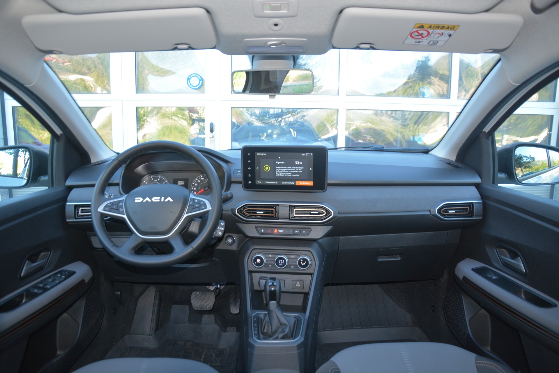 DACIA Sandero Stepway TCe 90 Extreme CVT-image-4