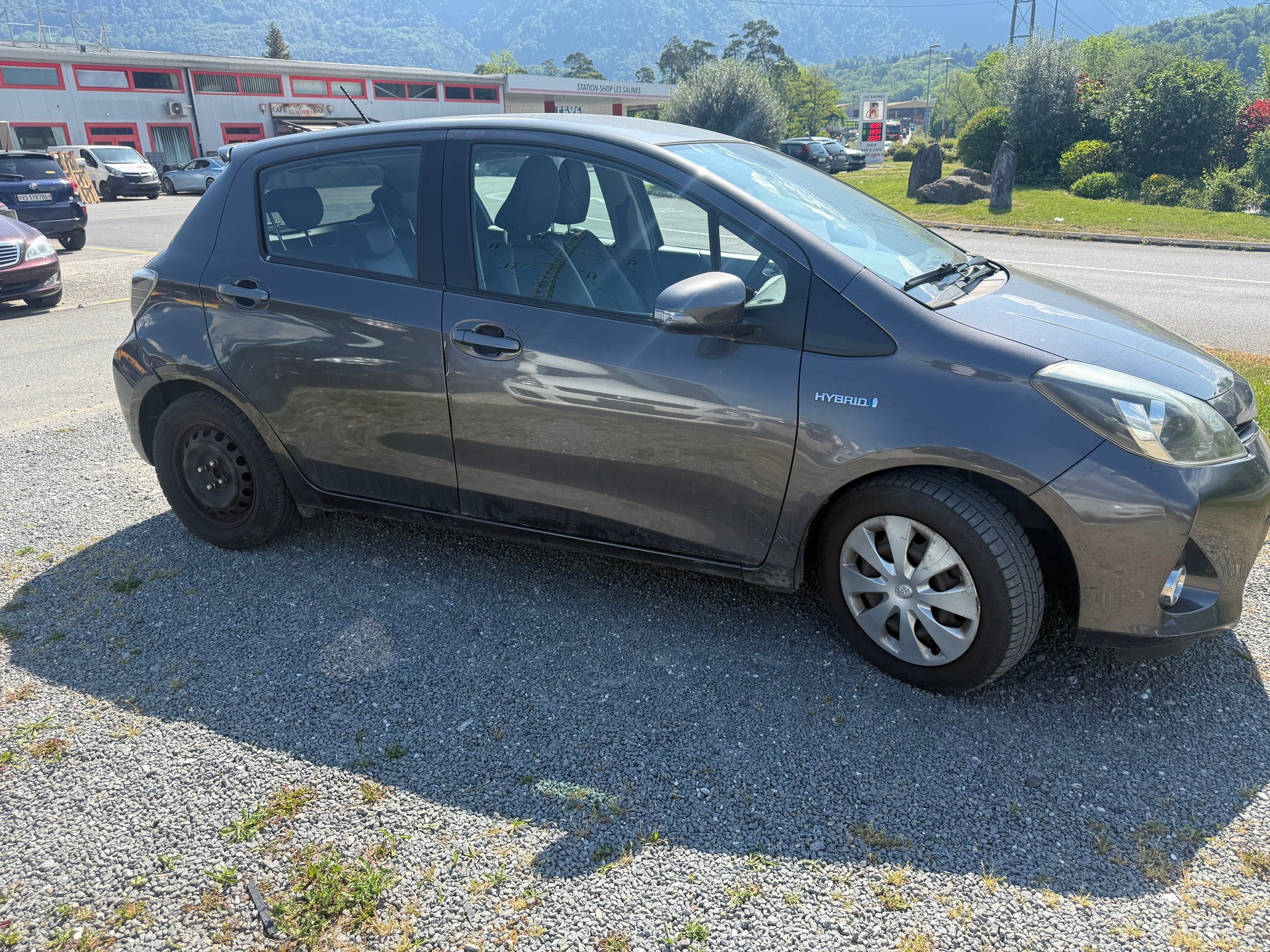 TOYOTA Yaris 1.5 VVT-i Hybrid Sol Premium CVT-image-1
