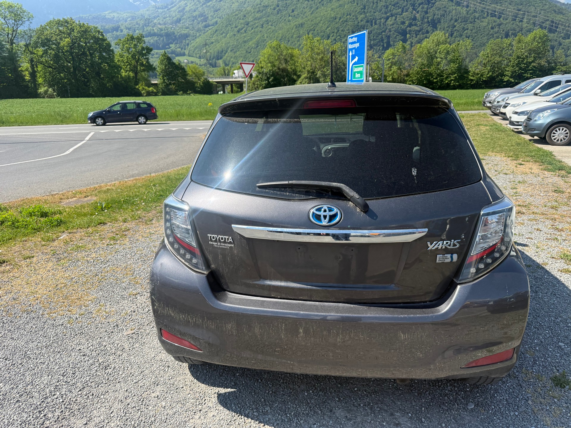 TOYOTA Yaris 1.5 VVT-i Hybrid Sol Premium CVT-image-3