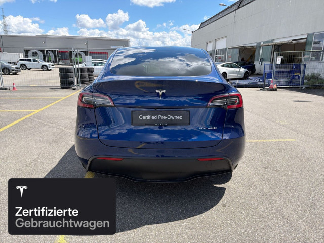 TESLA Model Y Long Range AWD-image-7