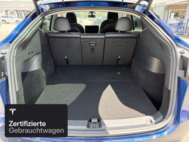 TESLA Model Y Long Range AWD-image-15