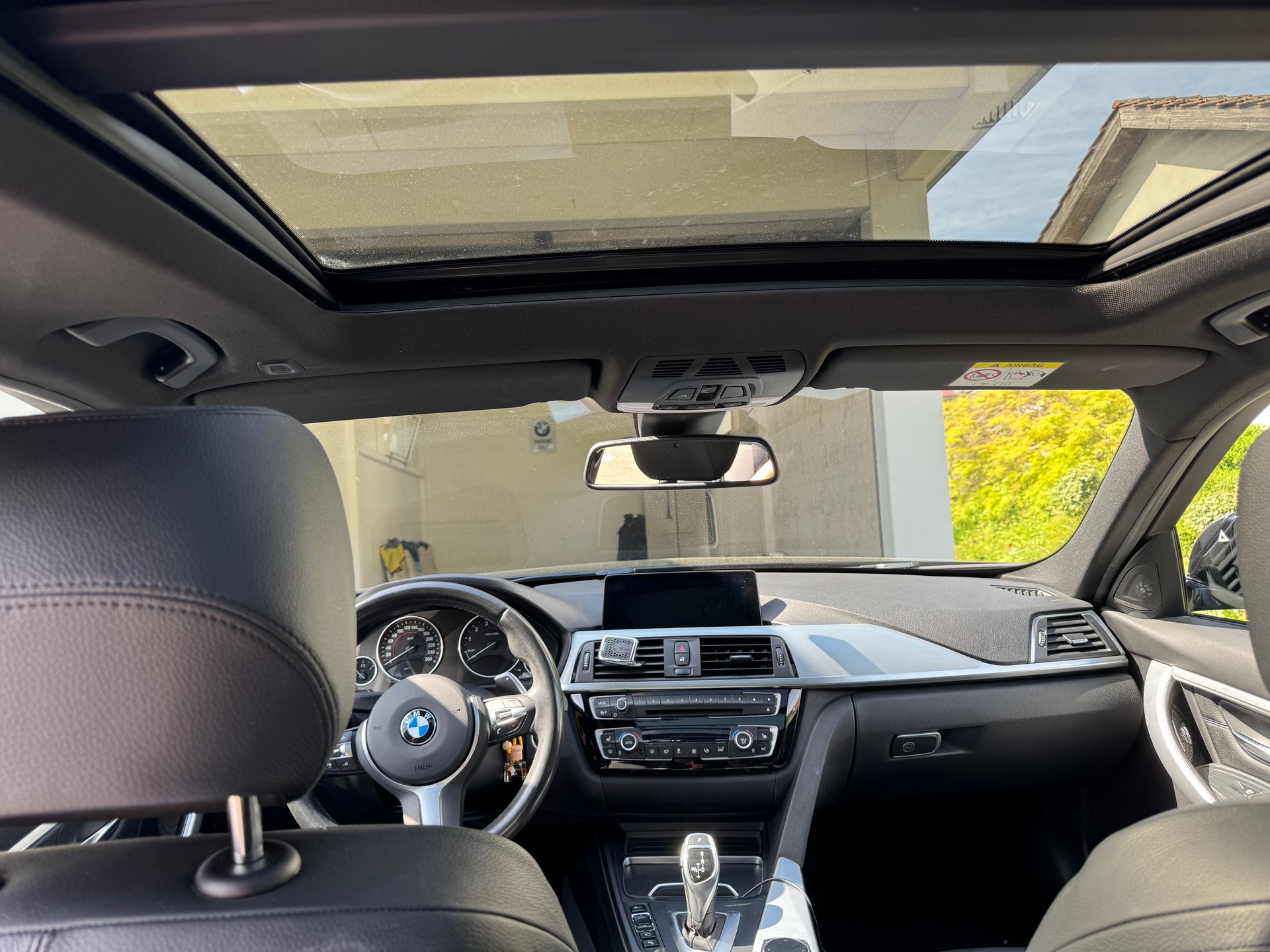 BMW 340i xDrive-image-2