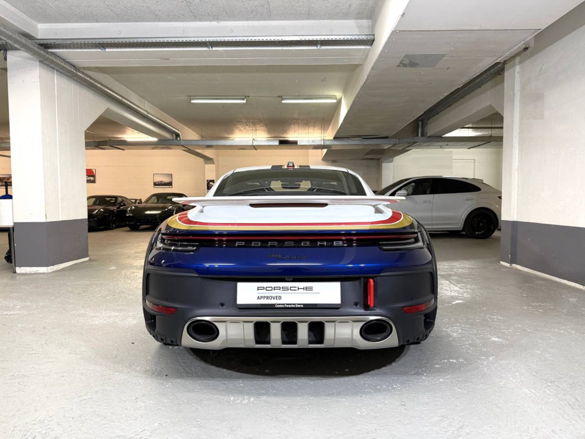 PORSCHE 911 Dakar (MY23)-image-5