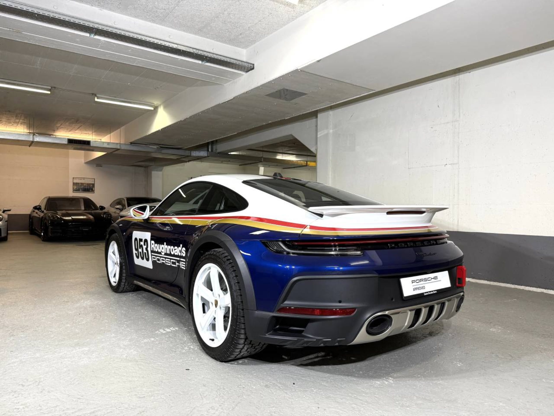 PORSCHE 911 Dakar (MY23)-showroom-element-2
