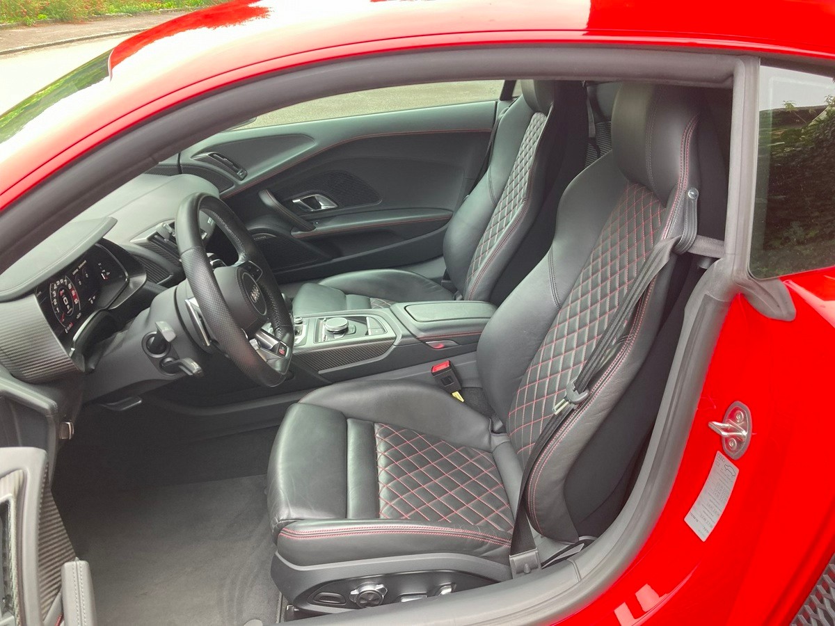 AUDI 5.2 FSI V10 plus quattro S-Tronic-image-4