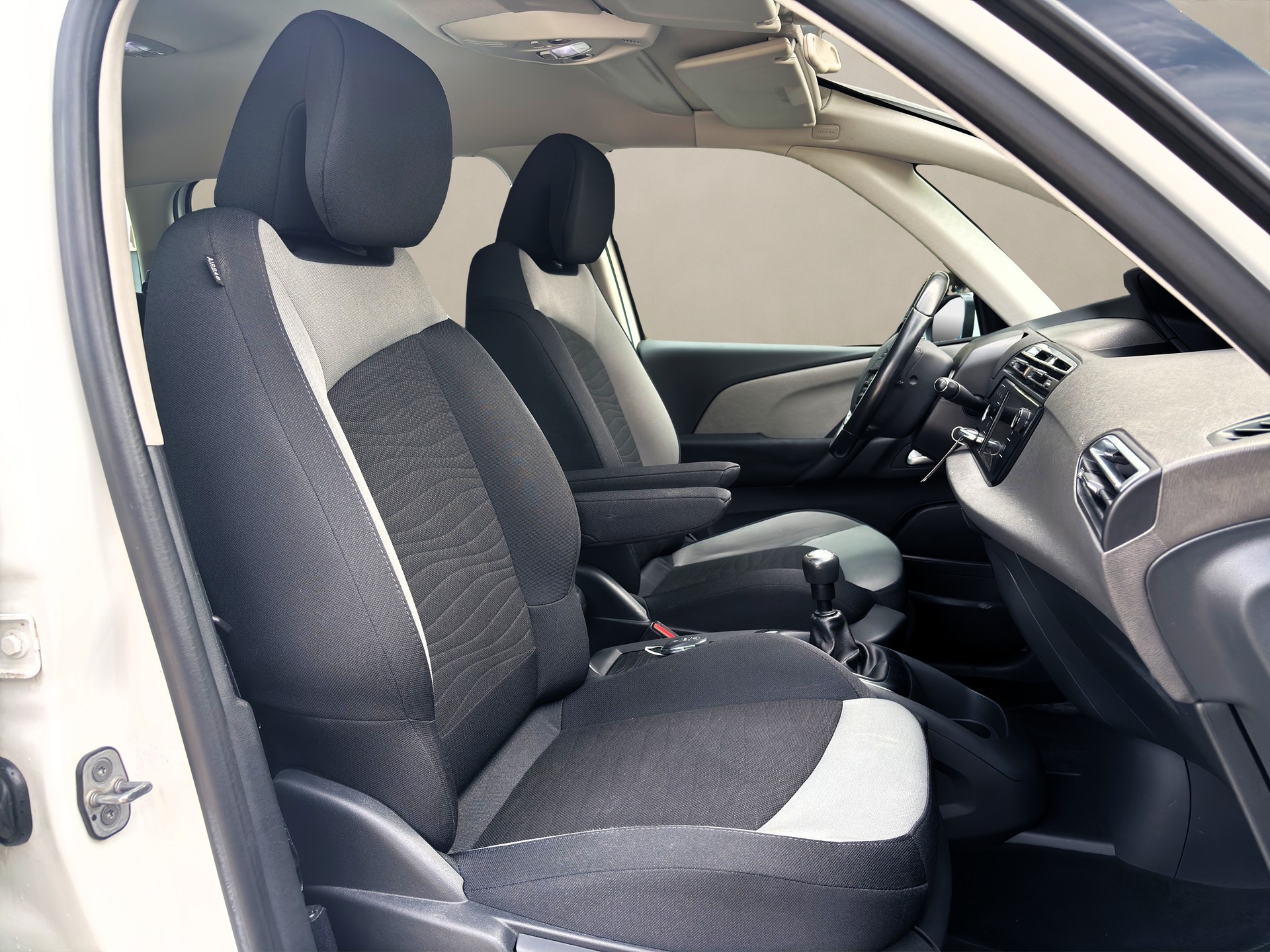 CITROEN C4 Picasso 2.0 BlueHDi Intensive-image-9