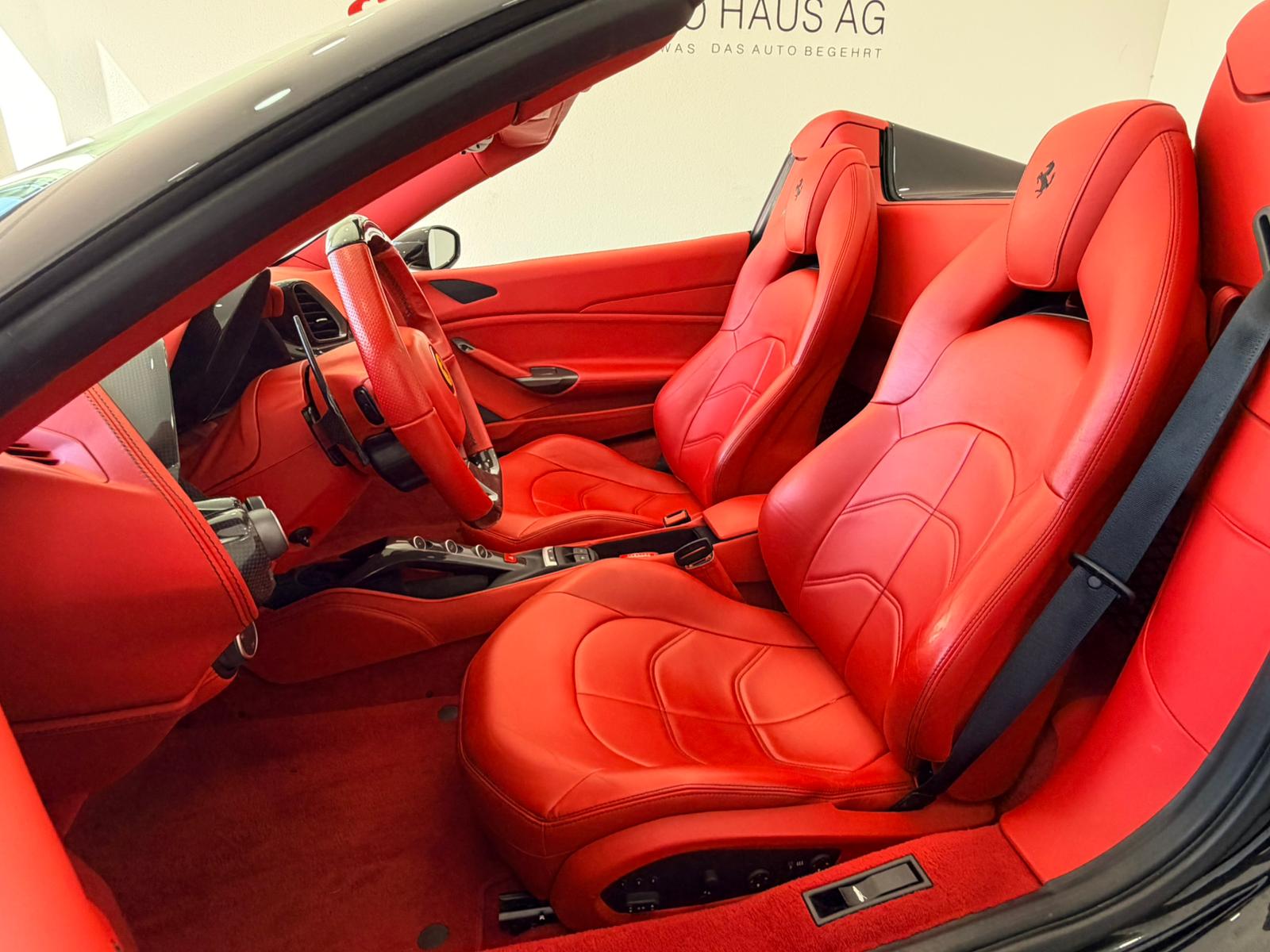 FERRARI 488 Spider 3.9 V8 * Novitec* Carbon-Paket*-image-11
