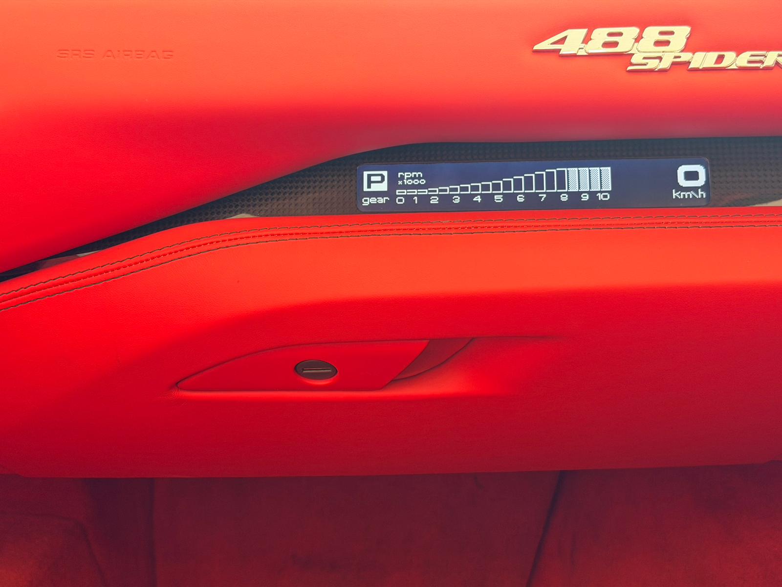 FERRARI 488 Spider 3.9 V8 * Novitec* Carbon-Paket*-image-14