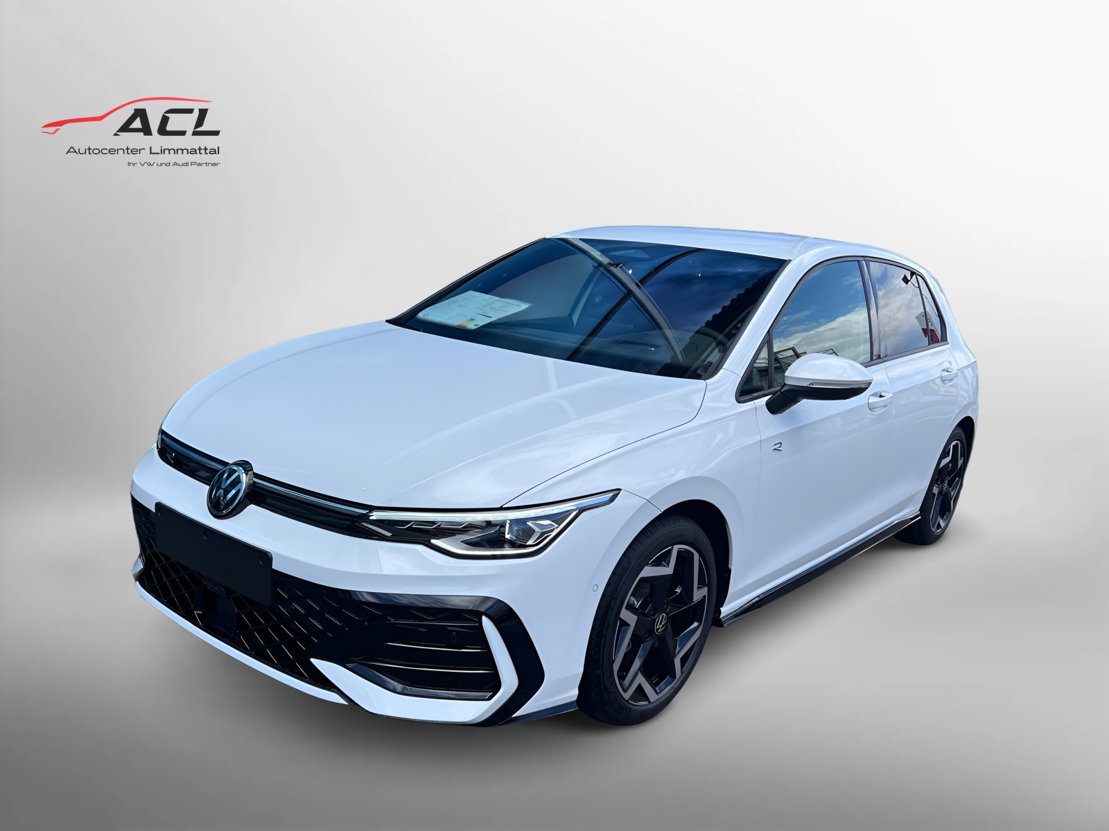 VW Golf R-Line 1.5 eTSI 150PS DSG-image-0