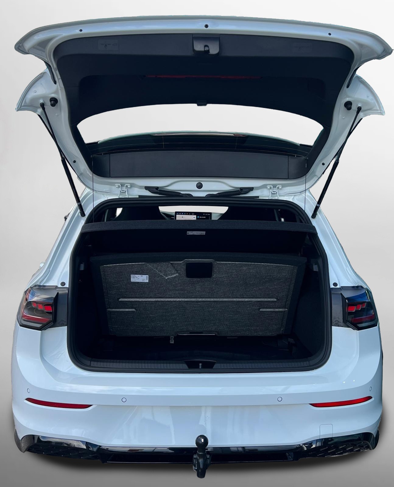 VW Golf R-Line 1.5 eTSI 150PS DSG-image-10
