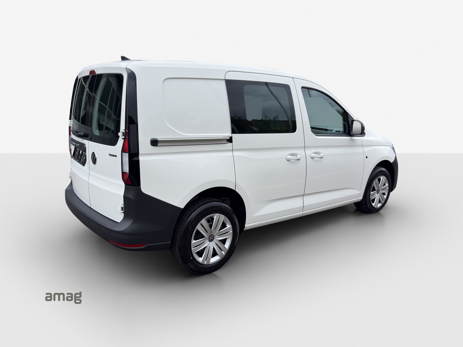 VW Caddy Cargo 2.0TDI 4Motion-image-4