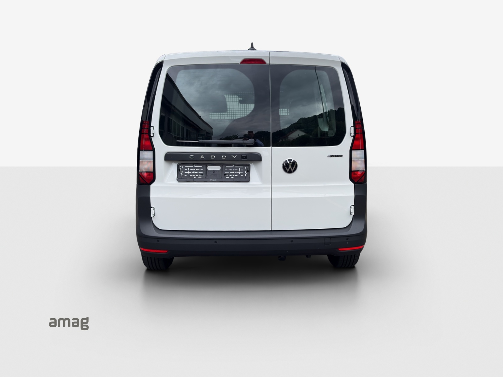 VW Caddy Cargo 2.0TDI 4Motion-image-3