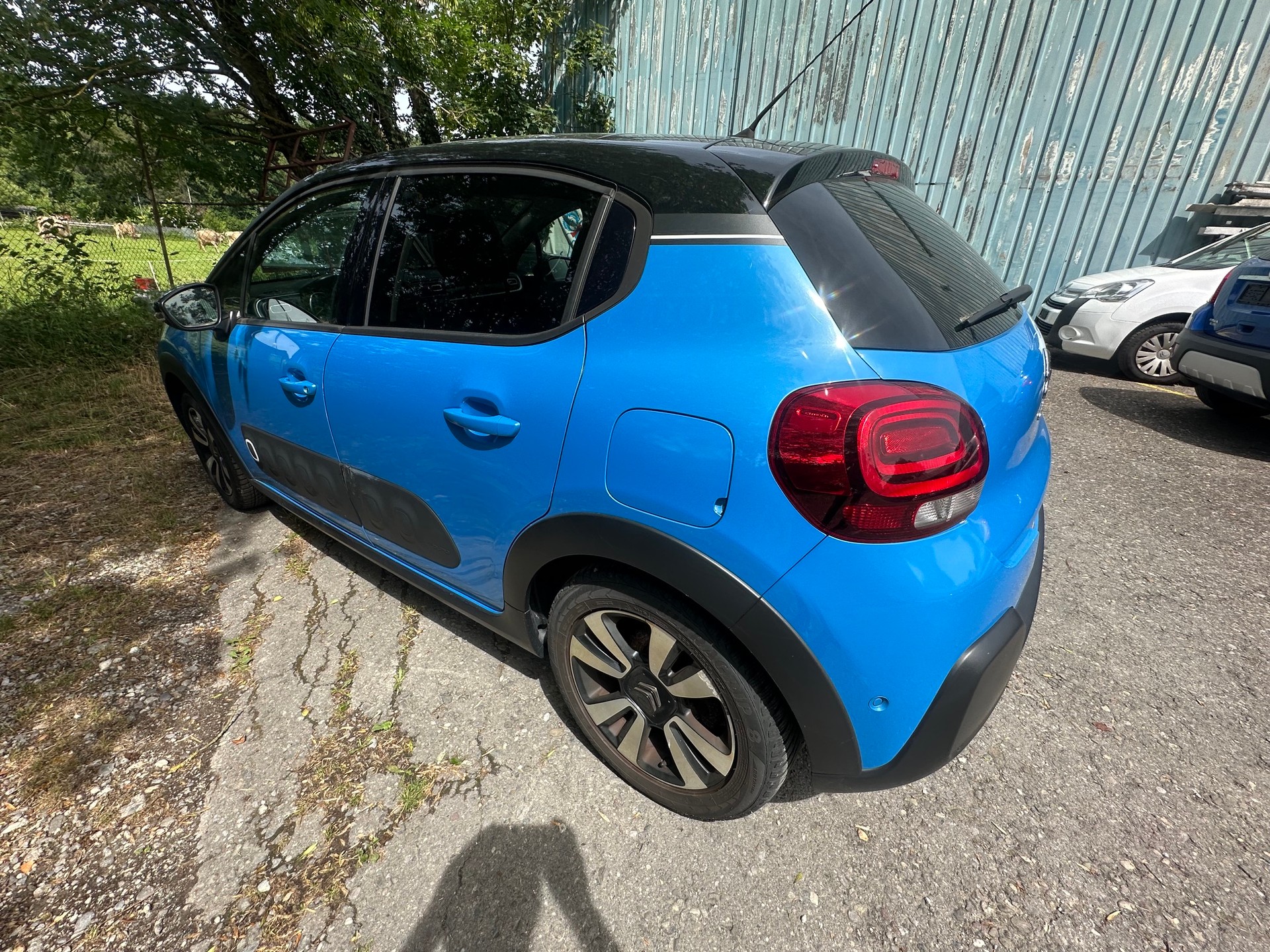 CITROEN C3 1.2i PureTech Shine-image-3