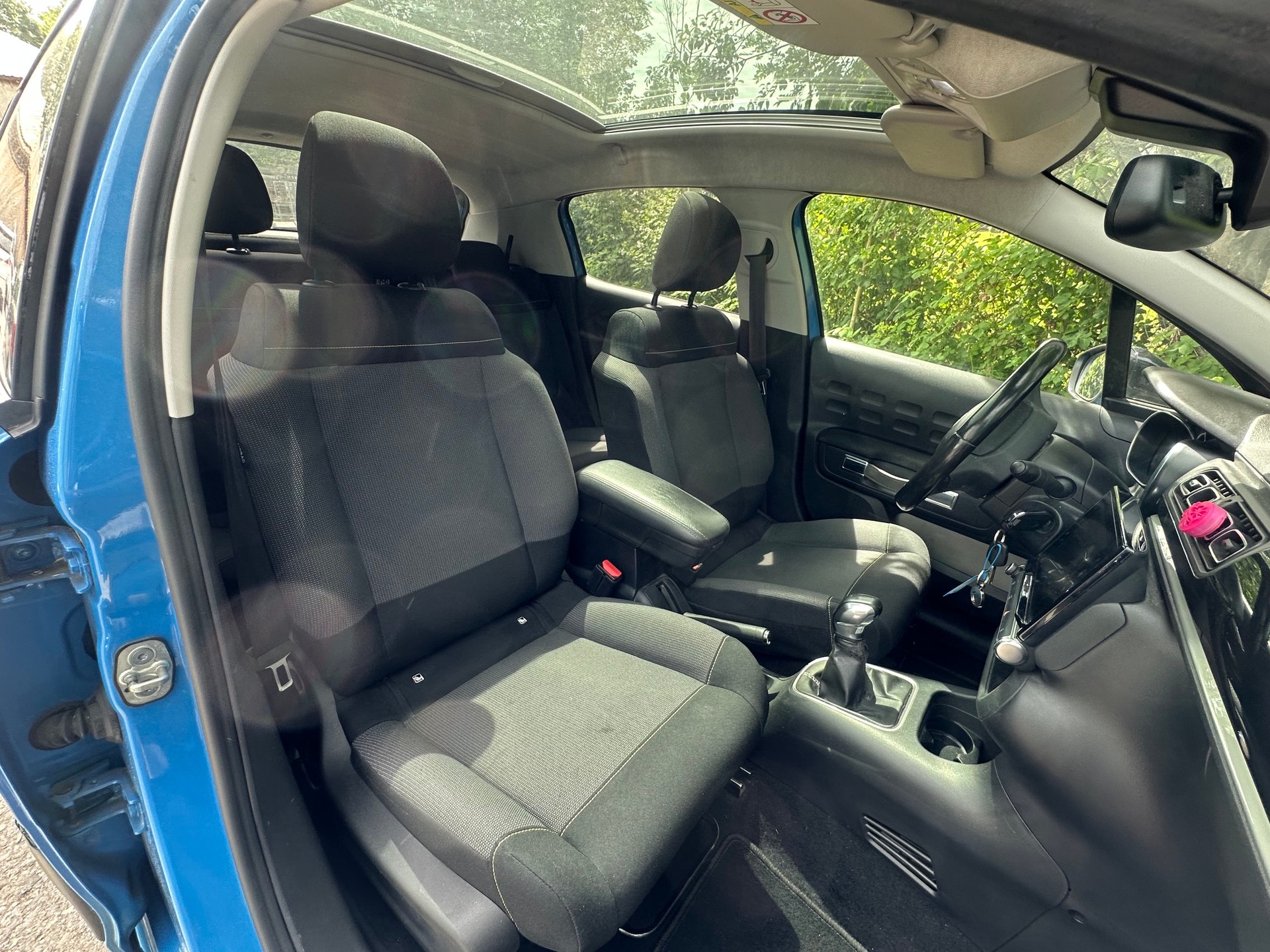 CITROEN C3 1.2i PureTech Shine-image-9