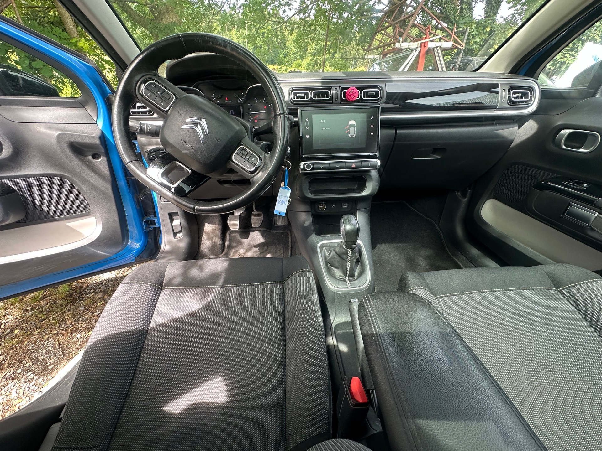 CITROEN C3 1.2i PureTech Shine-image-8