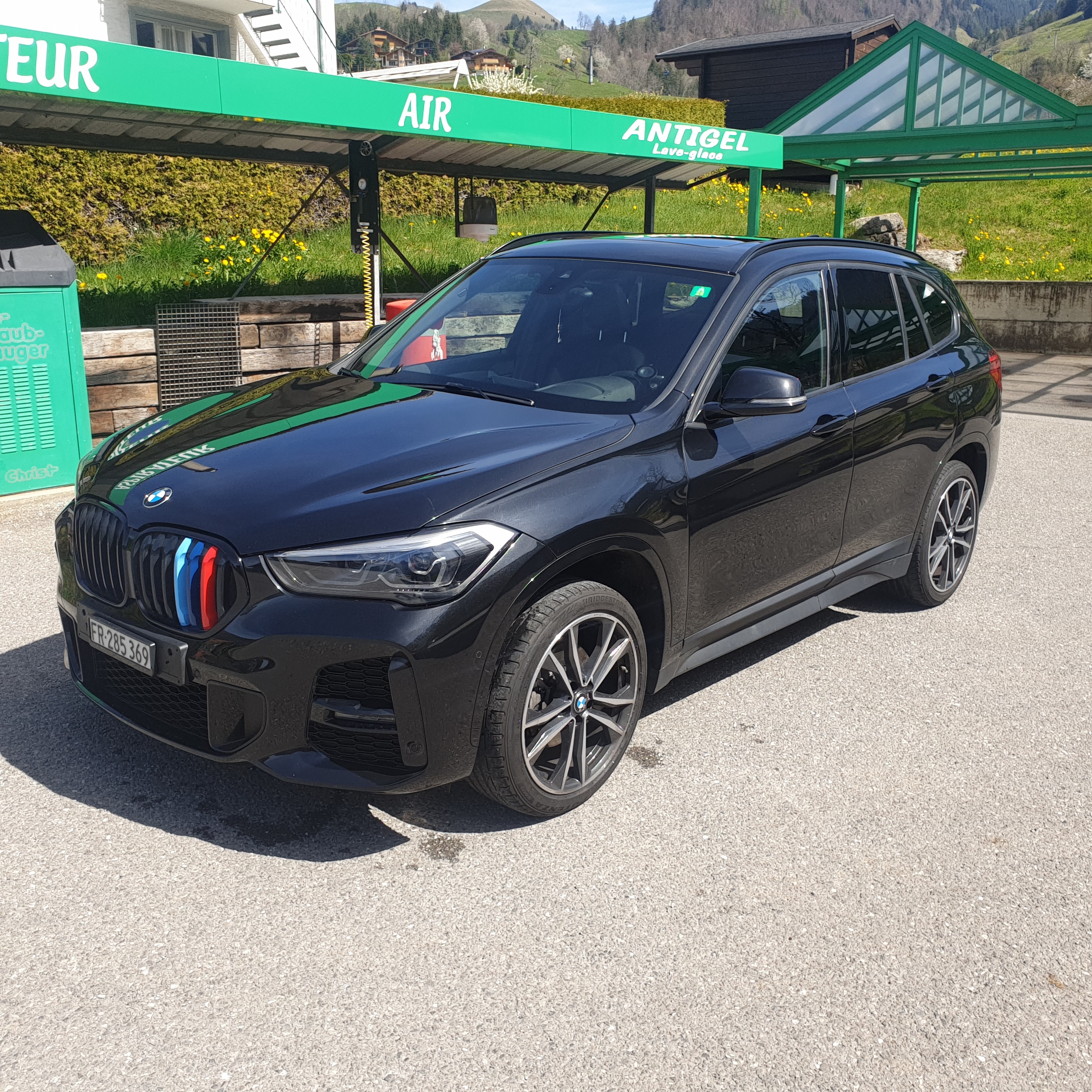 Car photo